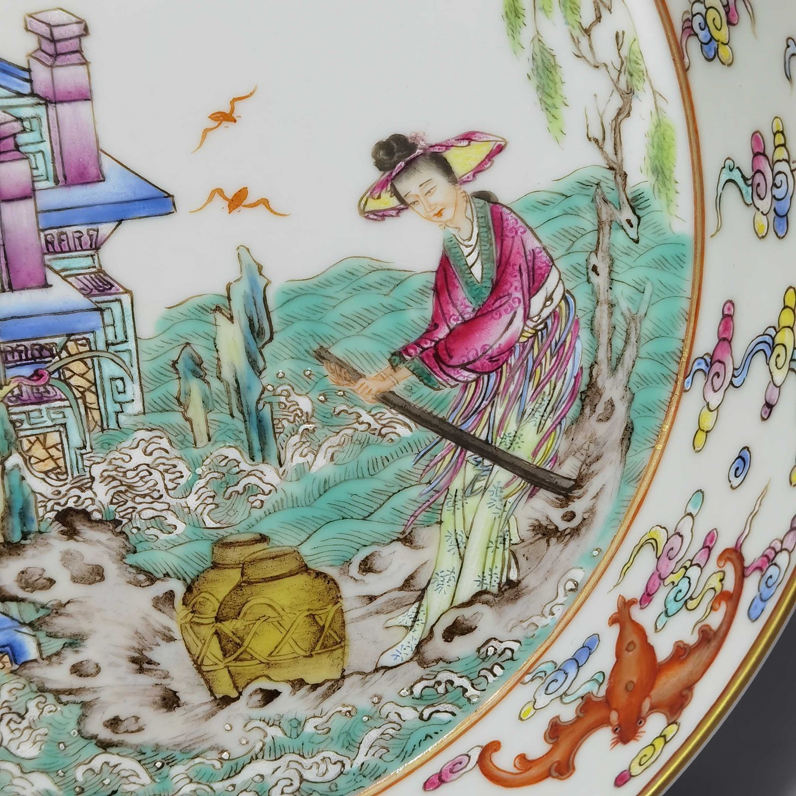 Qing Dynasty Yongzheng pastel color character story plate with folded edge