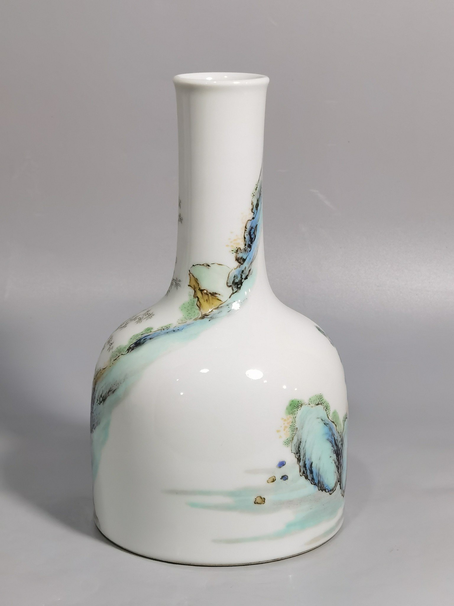 Qing Dynasty Yongzheng a famille rose bell rattle with figures and stories