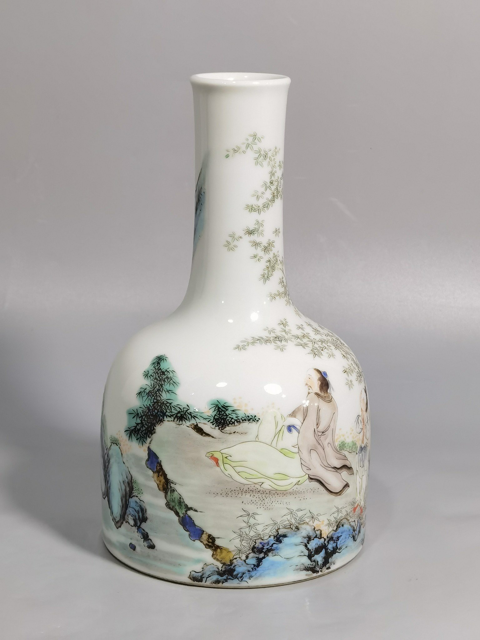Qing Dynasty Yongzheng a famille rose bell rattle with figures and stories