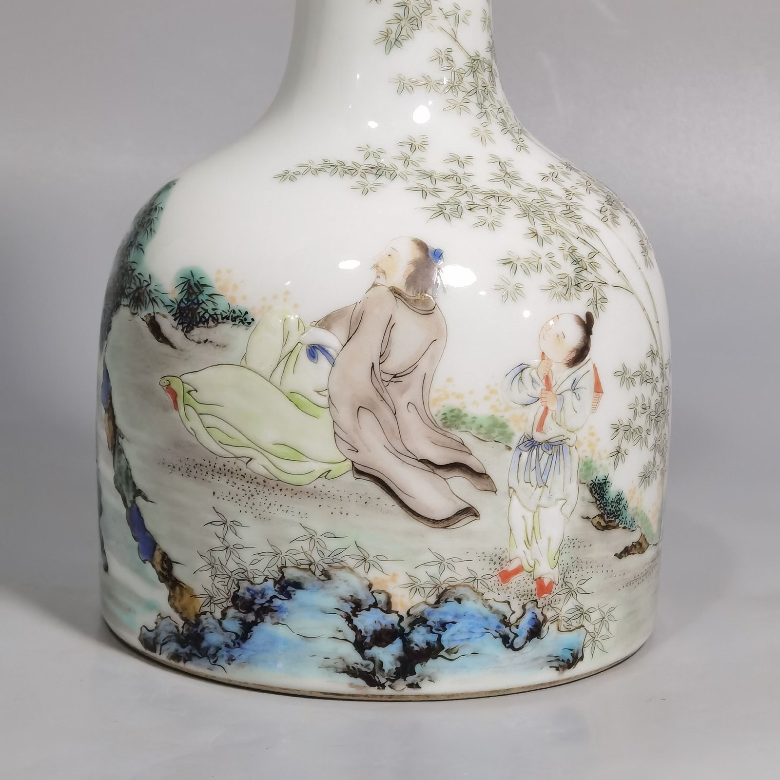 Qing Dynasty Yongzheng a famille rose bell rattle with figures and stories