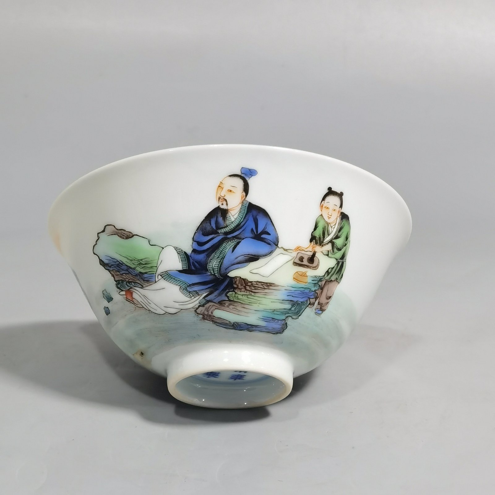 Qing Dynasty Yongzheng pastel color character story picture bamboo hat cup