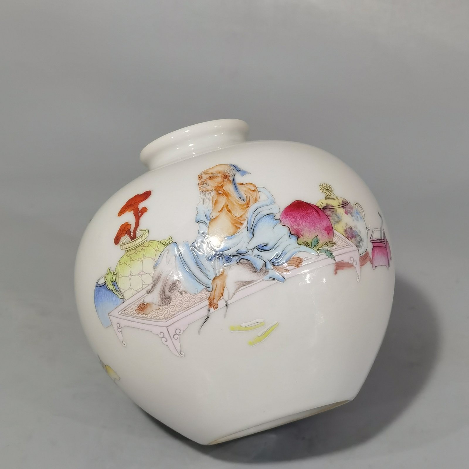 Qing Dynasty Yongzheng Pastel figures with blessings Pomegranate statue