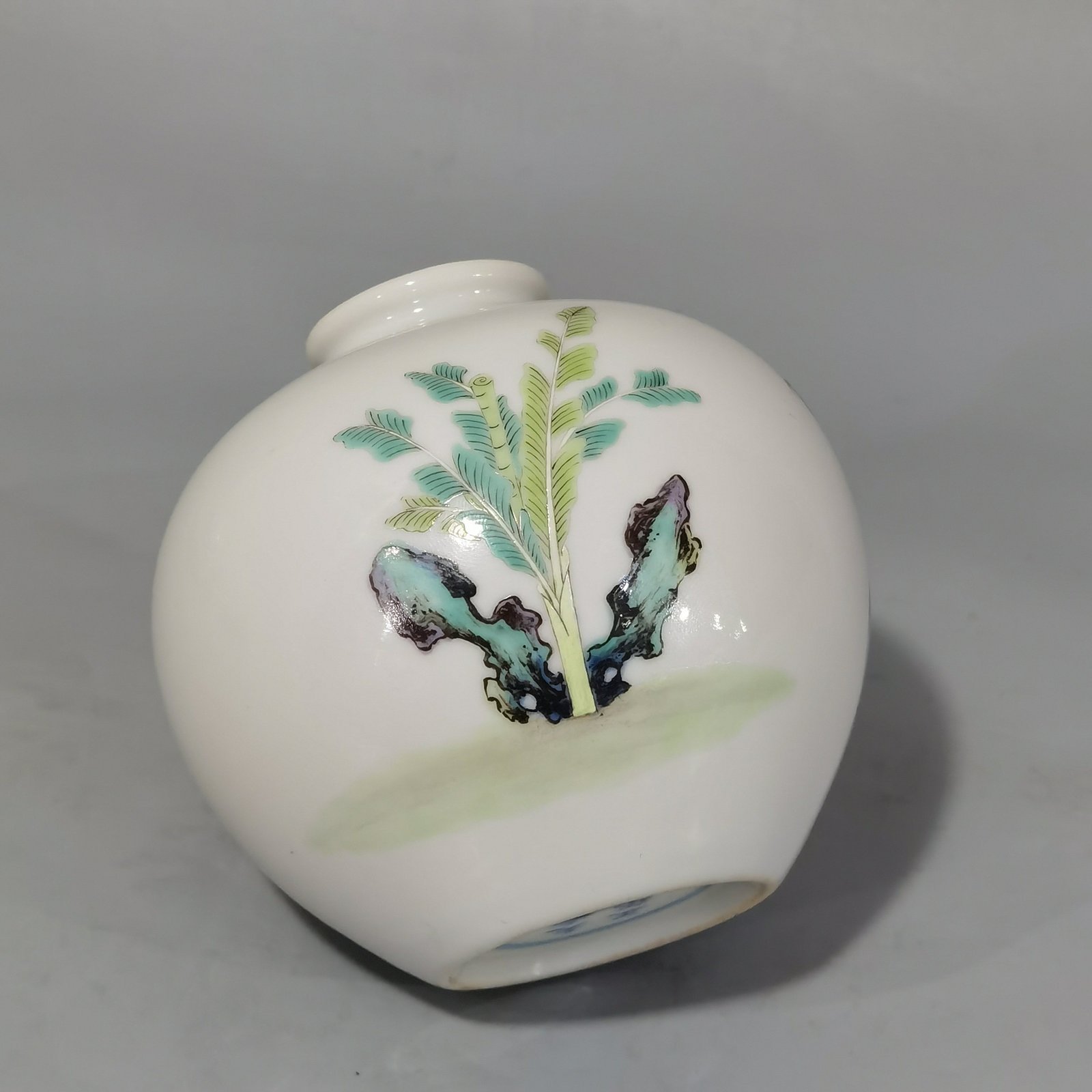 Qing Dynasty Yongzheng Pastel figures with blessings Pomegranate statue