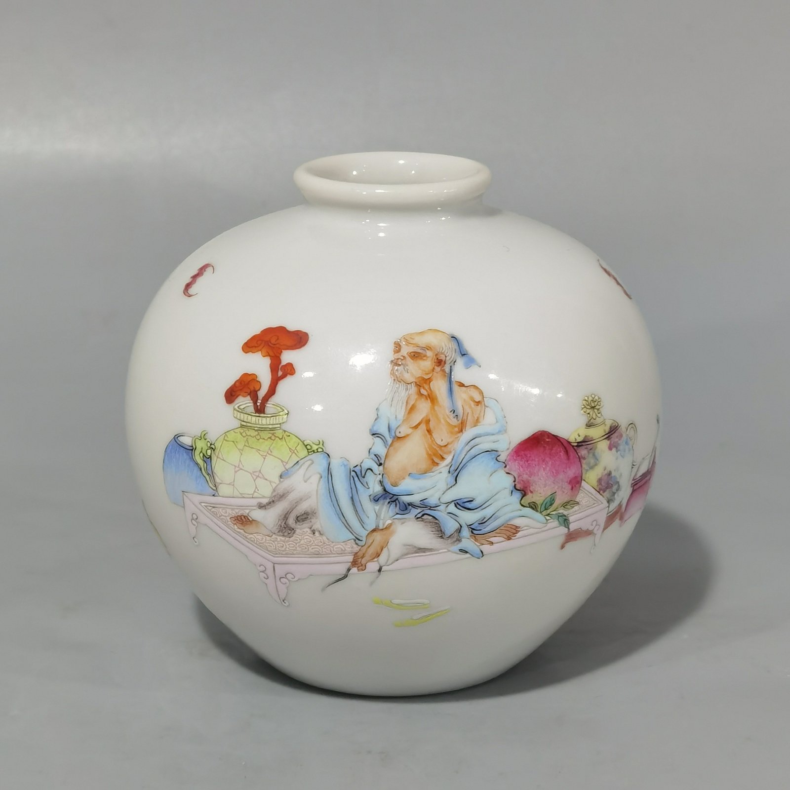 Qing Dynasty Yongzheng Pastel figures with blessings Pomegranate statue