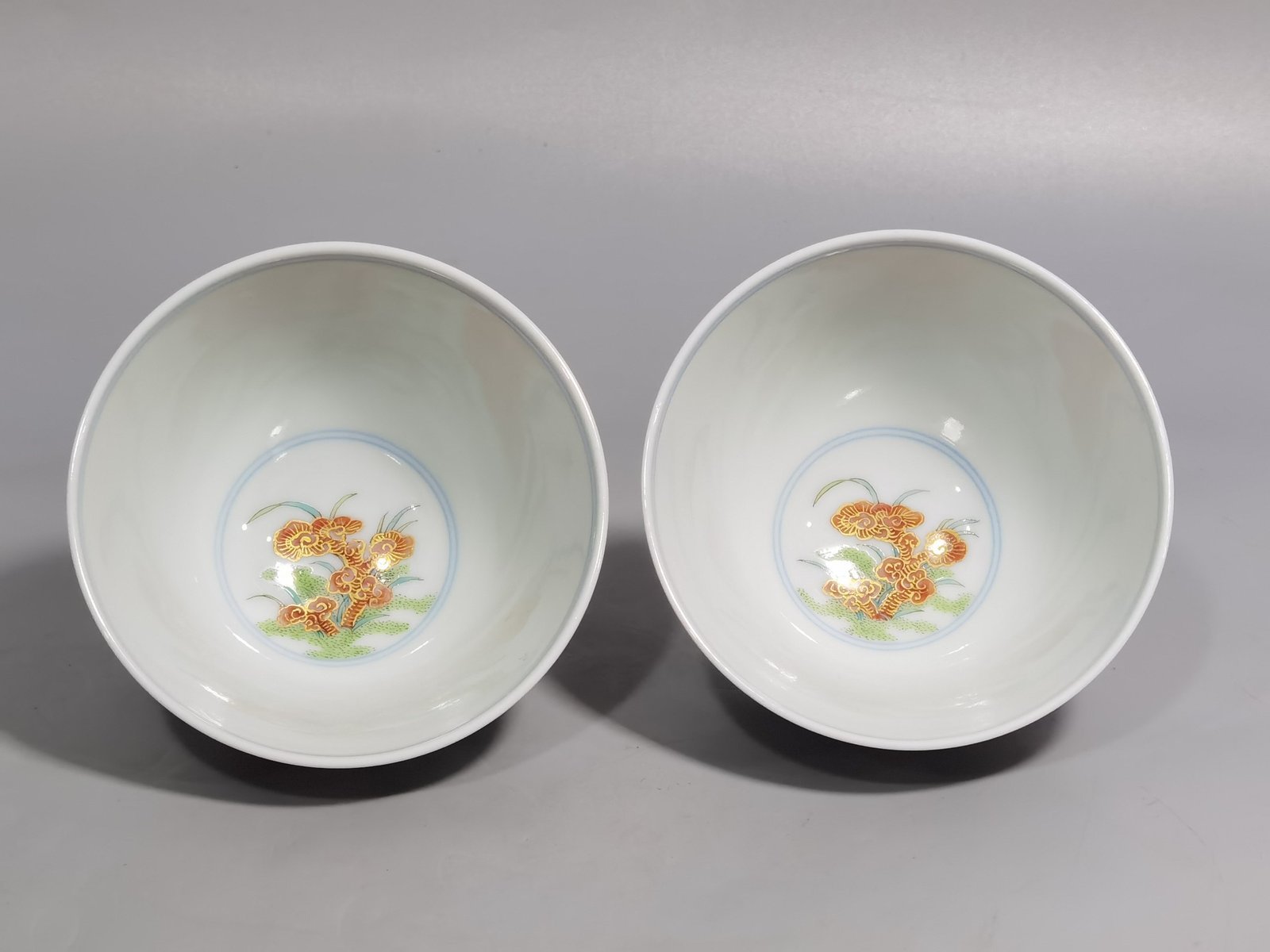 Qing Dynasty Yongzheng Pastel Bole Xiangma picture and poem with chicken heart cup