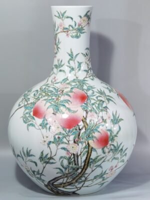 Qing Dynasty Yongzheng pastel eight peaches and five blessings heavenly ball vase