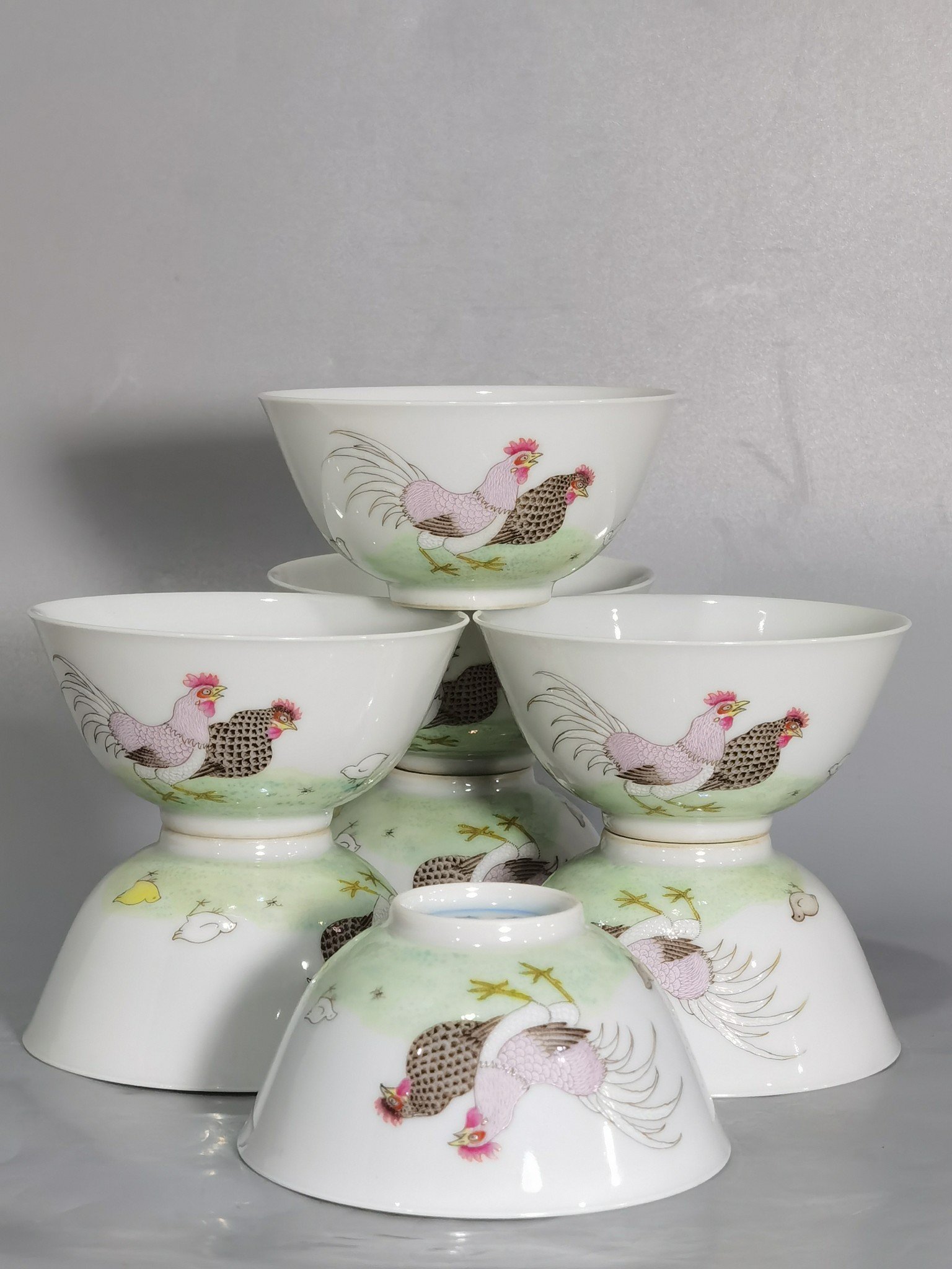 Qing Dynasty Yongzheng a pastel chicken cup with a lucky picture meaning good luck
