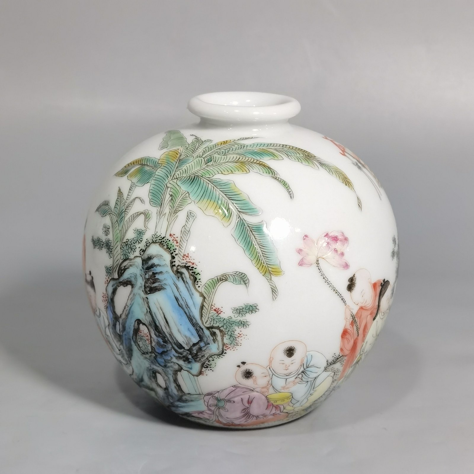 Qing Dynasty Yongzheng Pastel pomegranate statue with baby playing