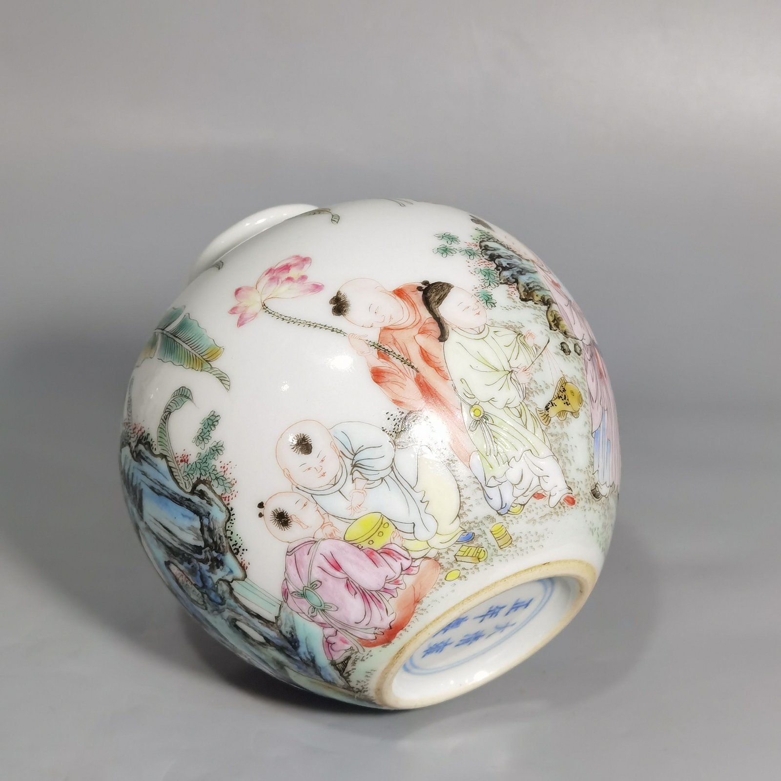 Qing Dynasty Yongzheng Pastel pomegranate statue with baby playing