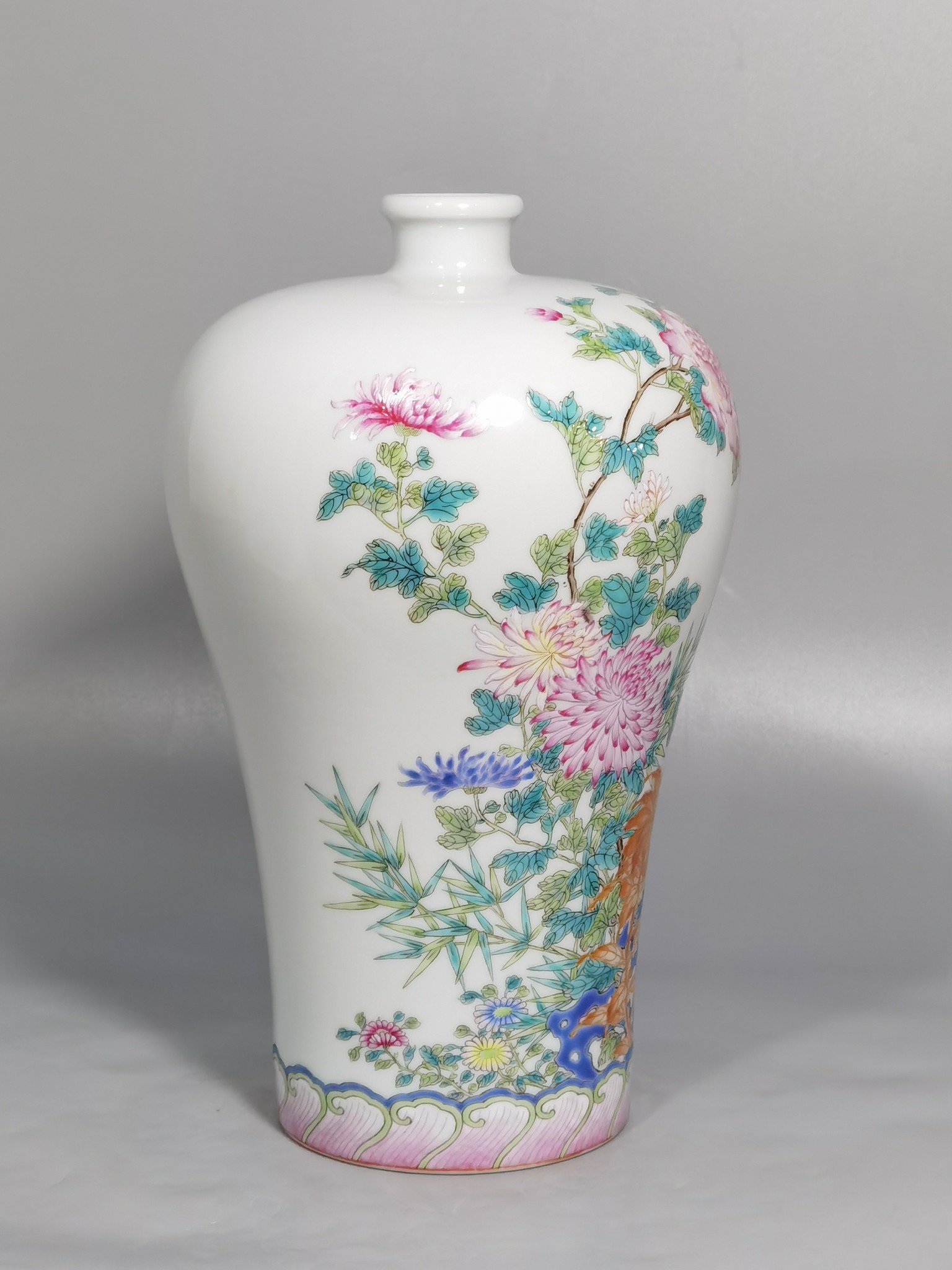 Qing Dynasty Yongzheng Pastel painted plum vase with golden autumn chrysanthemums