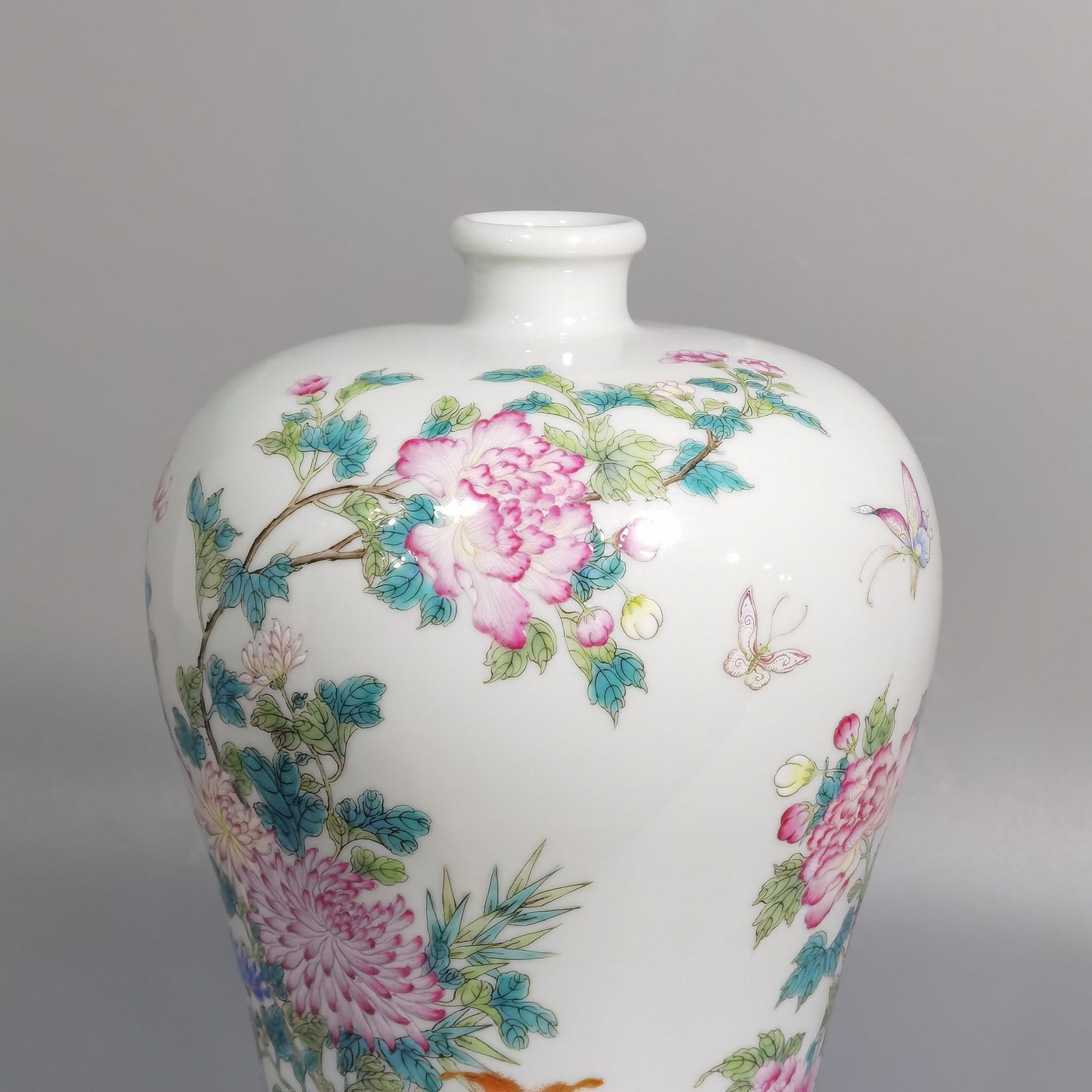 Qing Dynasty Yongzheng Pastel painted plum vase with golden autumn chrysanthemums
