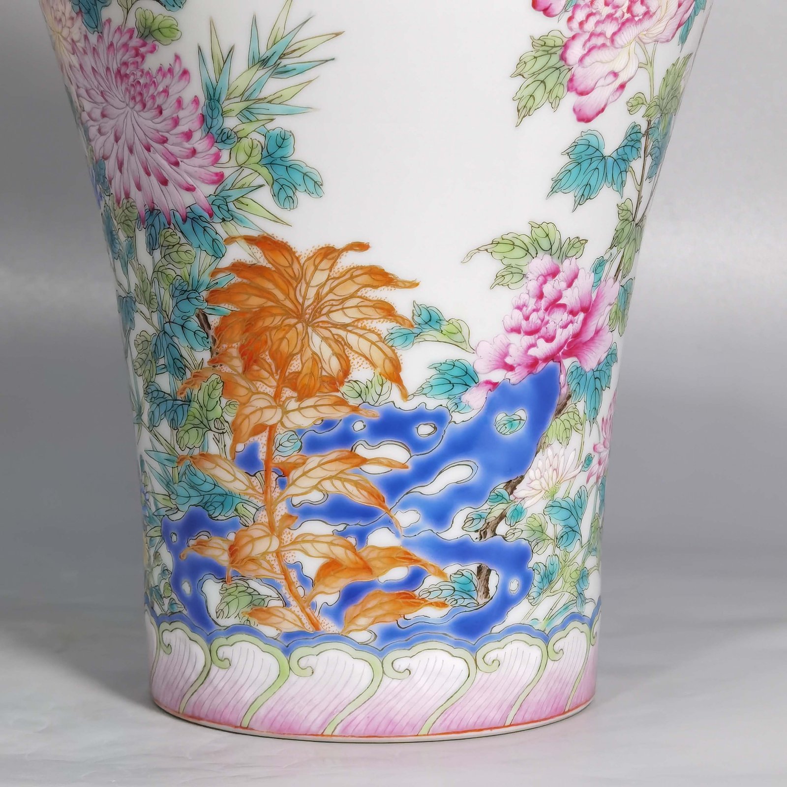 Qing Dynasty Yongzheng Pastel painted plum vase with golden autumn chrysanthemums