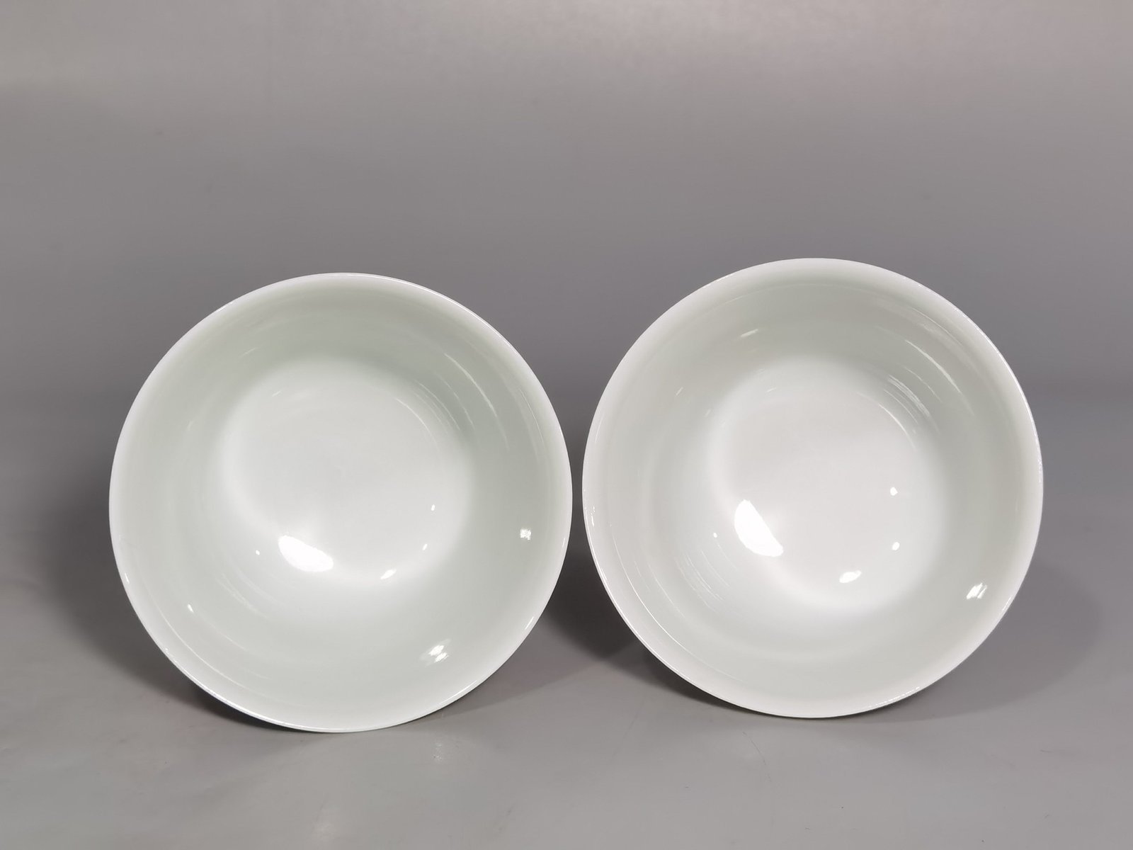 Qing Dynasty Yongzheng A pair of pastel squirrel grape cups