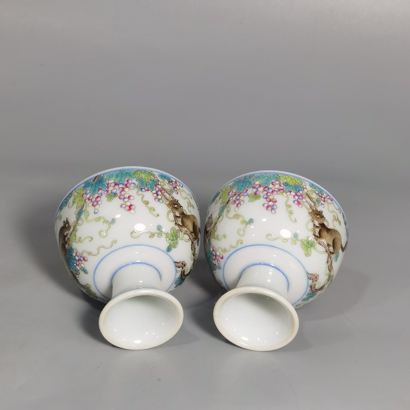 Qing Dynasty Yongzheng Pastel Squirrel Grape Goblet