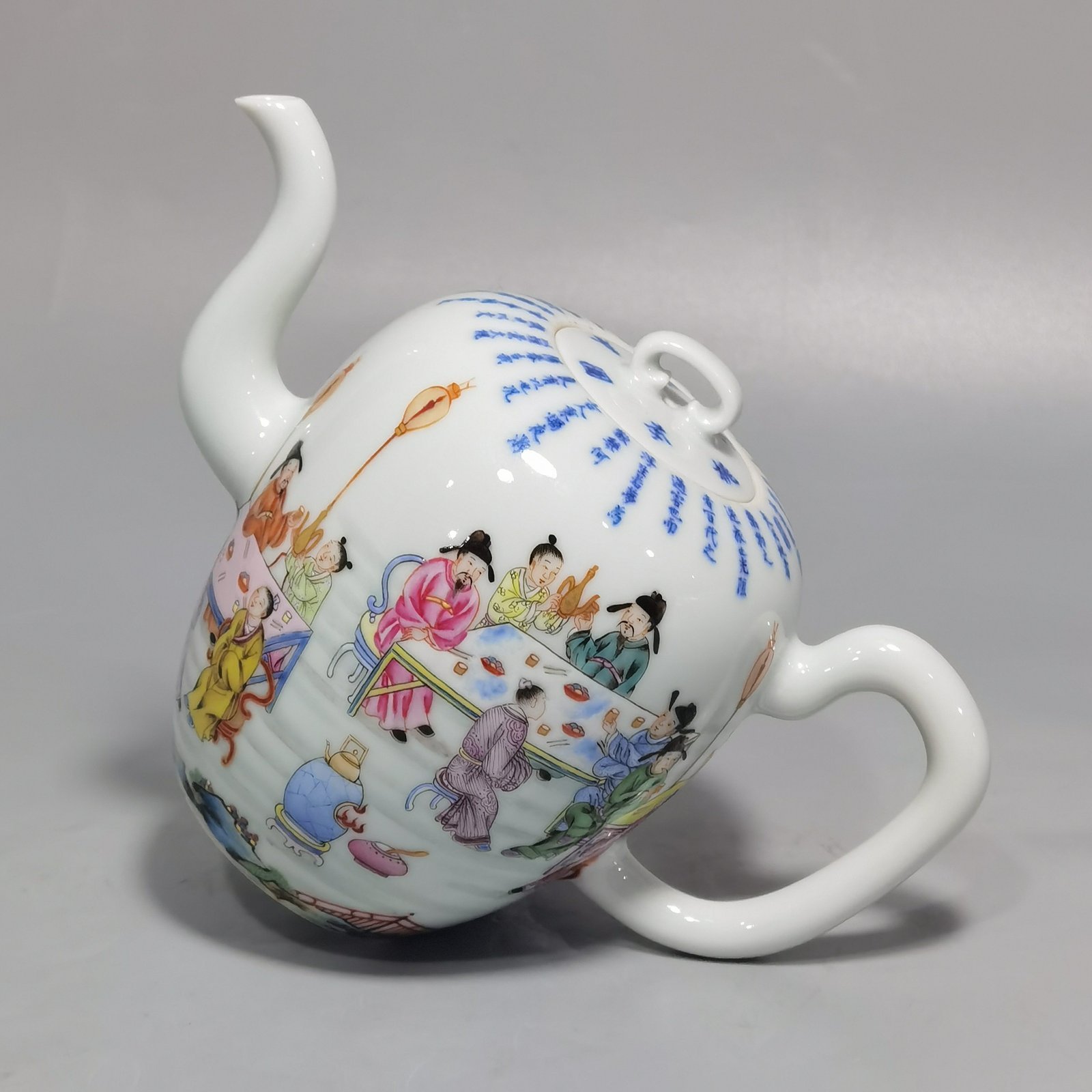 Qing Dynasty Yongzheng Pastel Peach Forest Night Banquet Poem Holding Pot