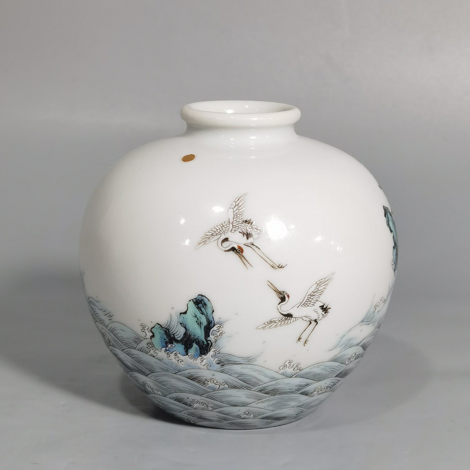Qing Dynasty Yongzheng famille rose sea house addition to the picture pomegranate statue