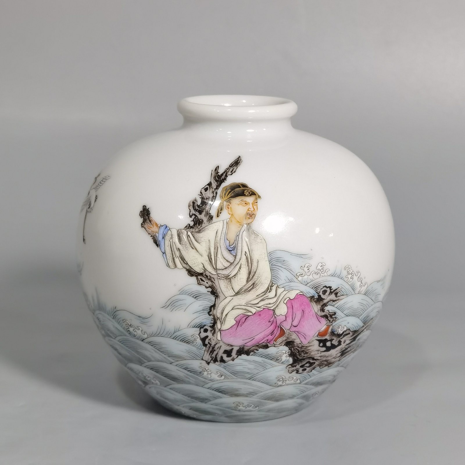 Qing Dynasty Yongzheng a famille rose sea house with a pomegranate statue