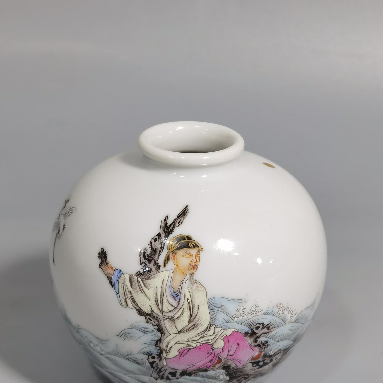 Qing Dynasty Yongzheng a famille rose sea house with a pomegranate statue