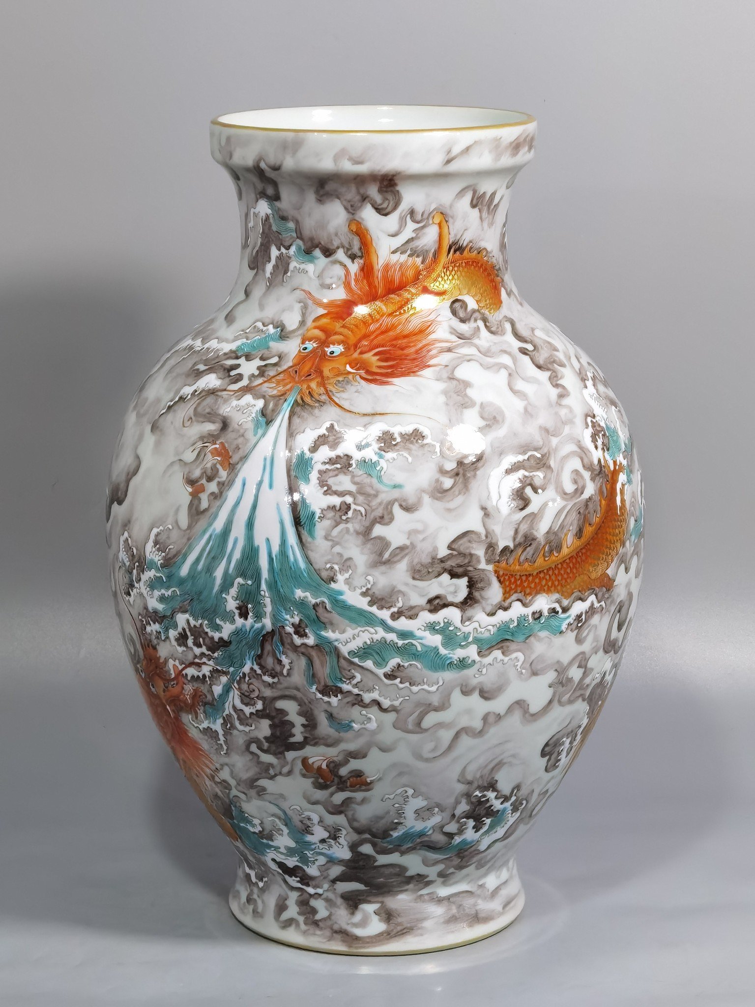 Qing Dynasty Yongzheng Pastel sea water and gold Canglong godson vase