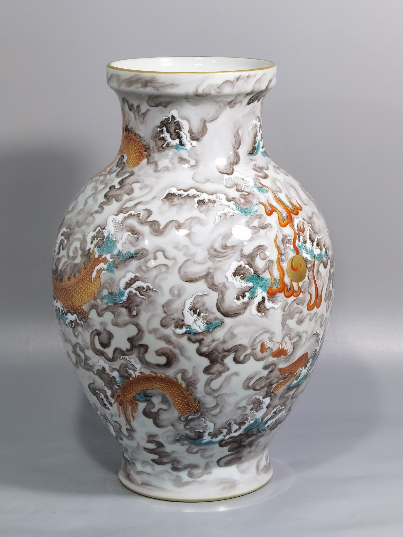 Qing Dynasty Yongzheng Pastel sea water and gold Canglong godson vase