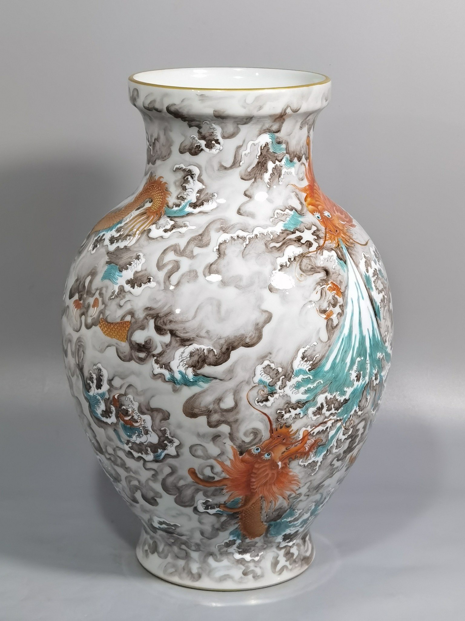 Qing Dynasty Yongzheng Pastel sea water and gold Canglong godson vase