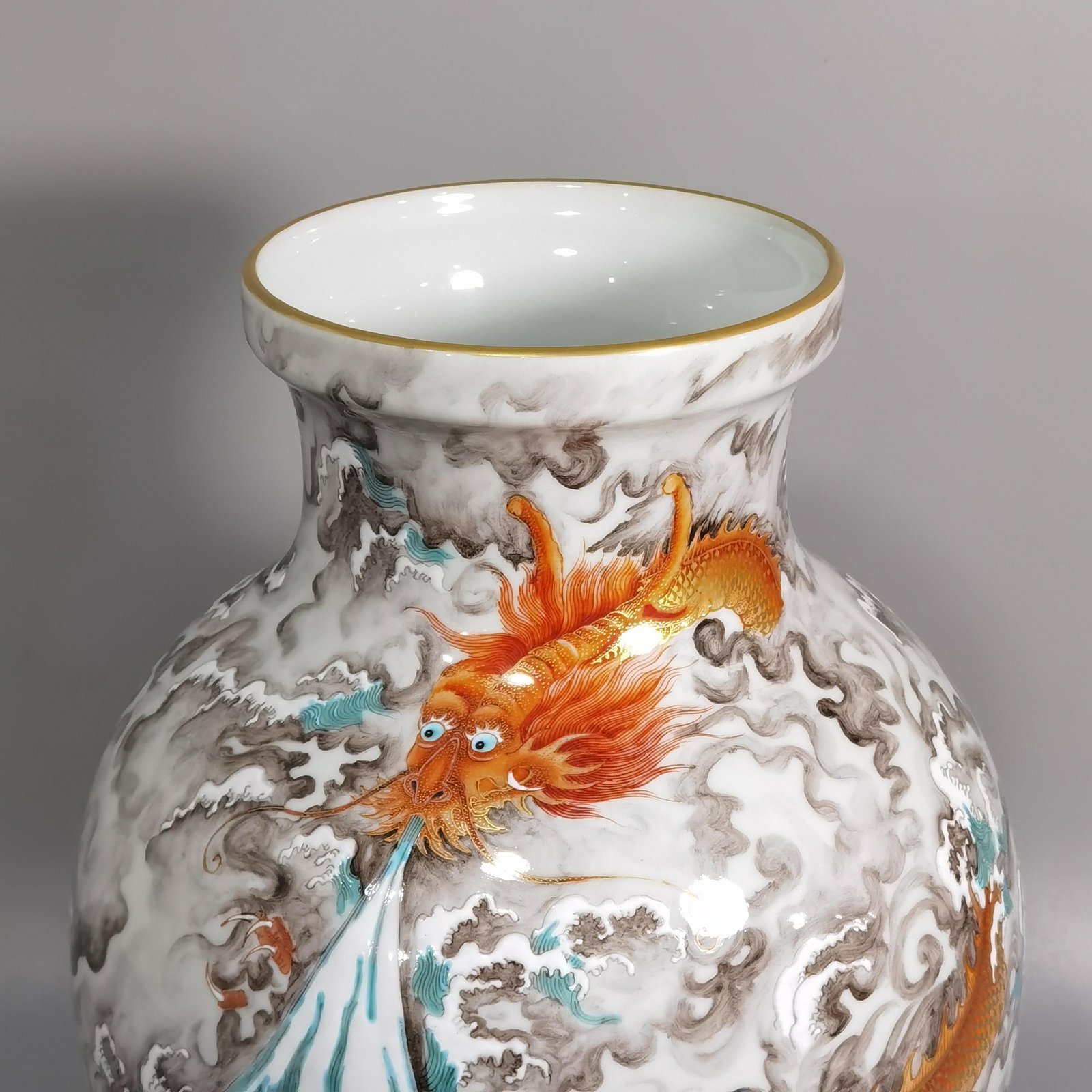 Qing Dynasty Yongzheng Pastel sea water and gold Canglong godson vase