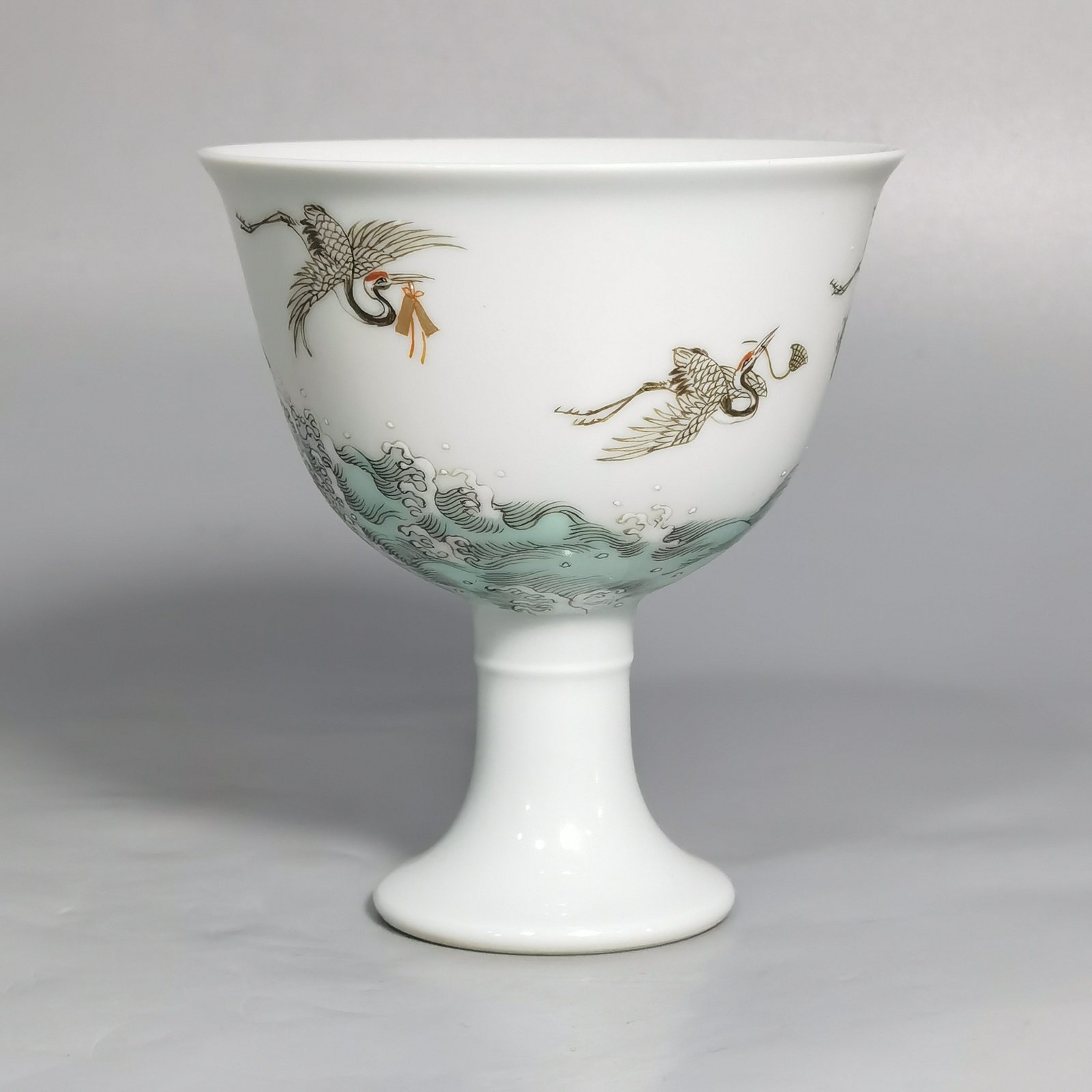 Qing Dynasty Yongzheng a pair of pastel seawater Tieguai Litu goblets
