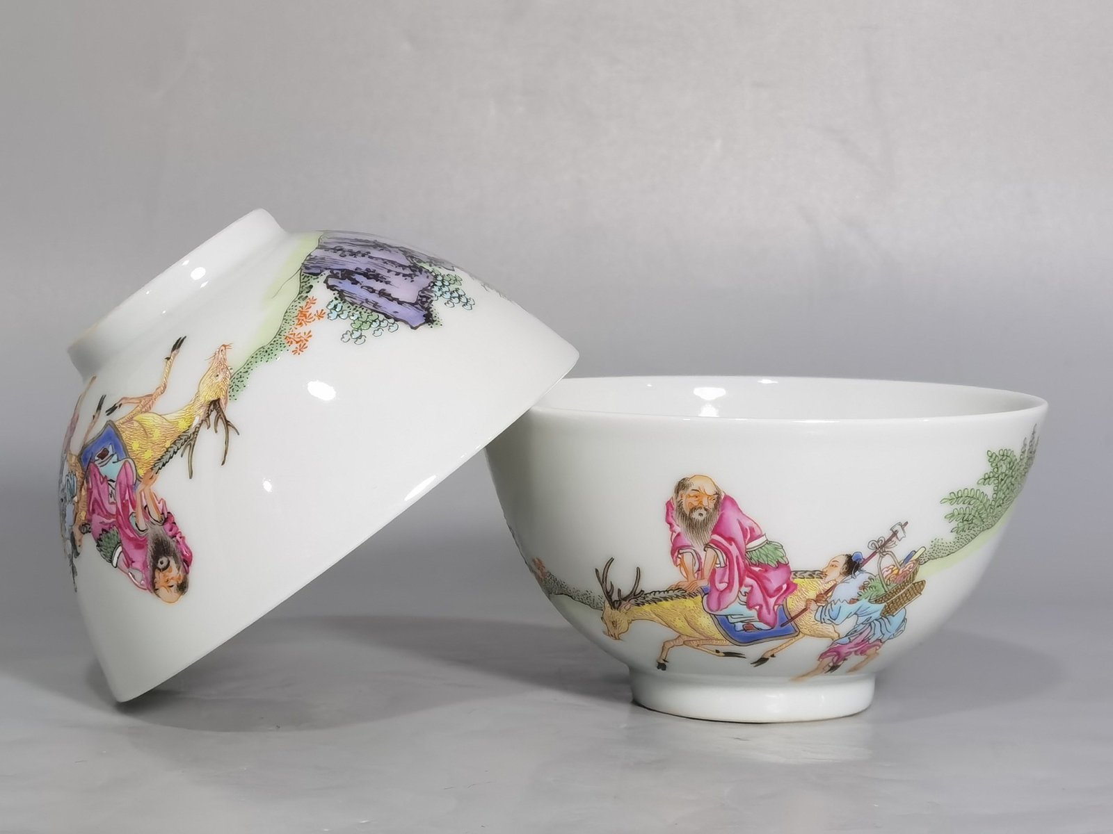 Qing Dynasty Yongzheng Pastel tea round with fairy figures