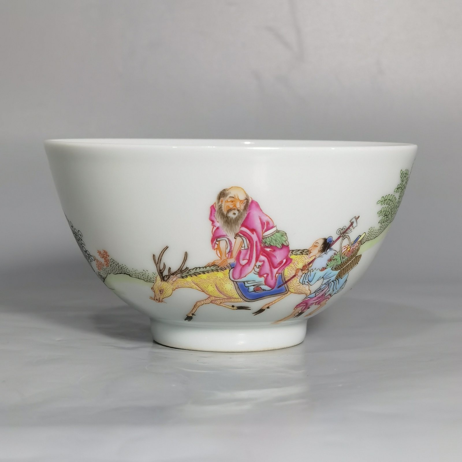 Qing Dynasty Yongzheng Pastel tea round with fairy figures