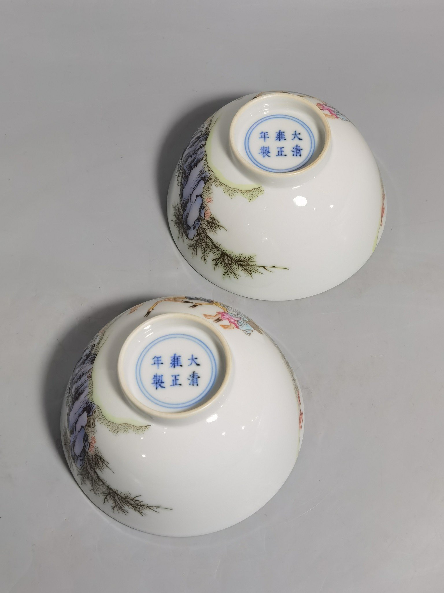Qing Dynasty Yongzheng Pastel tea round with fairy figures