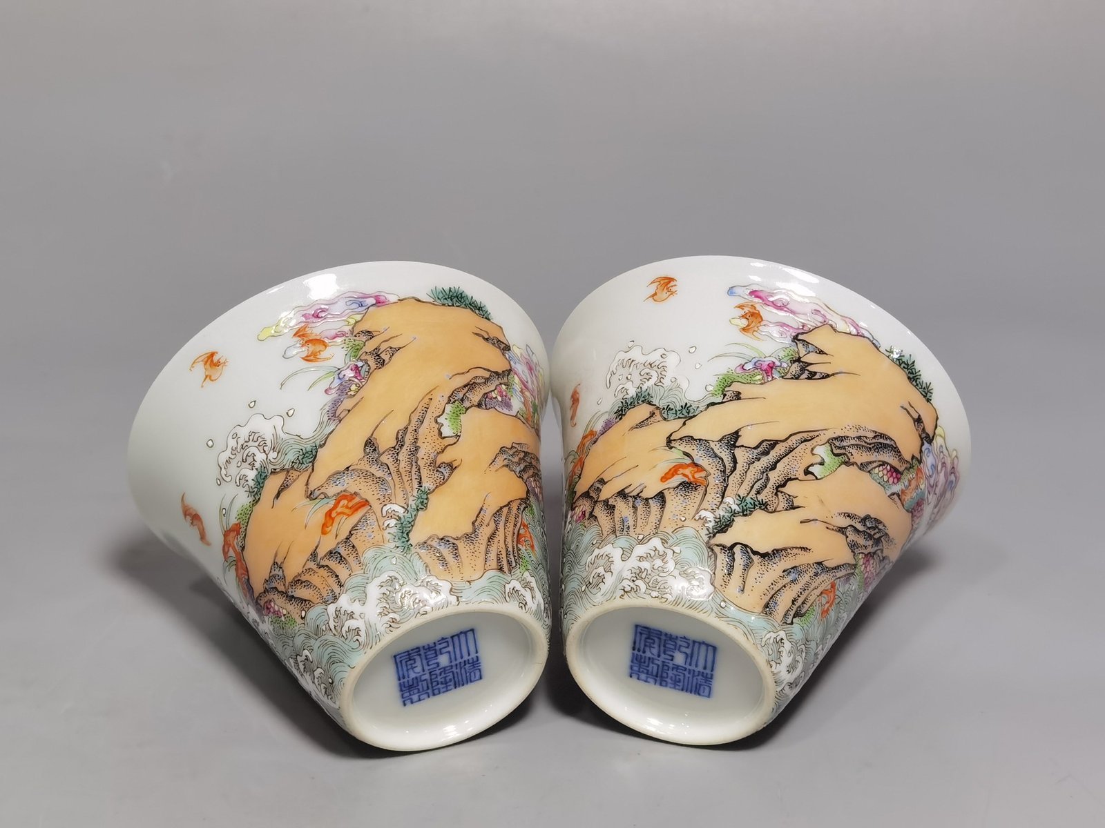 Qing Dynasty Yongzheng Pastel Painting of Fushan Longevity and Sea Horseshoe Cup
