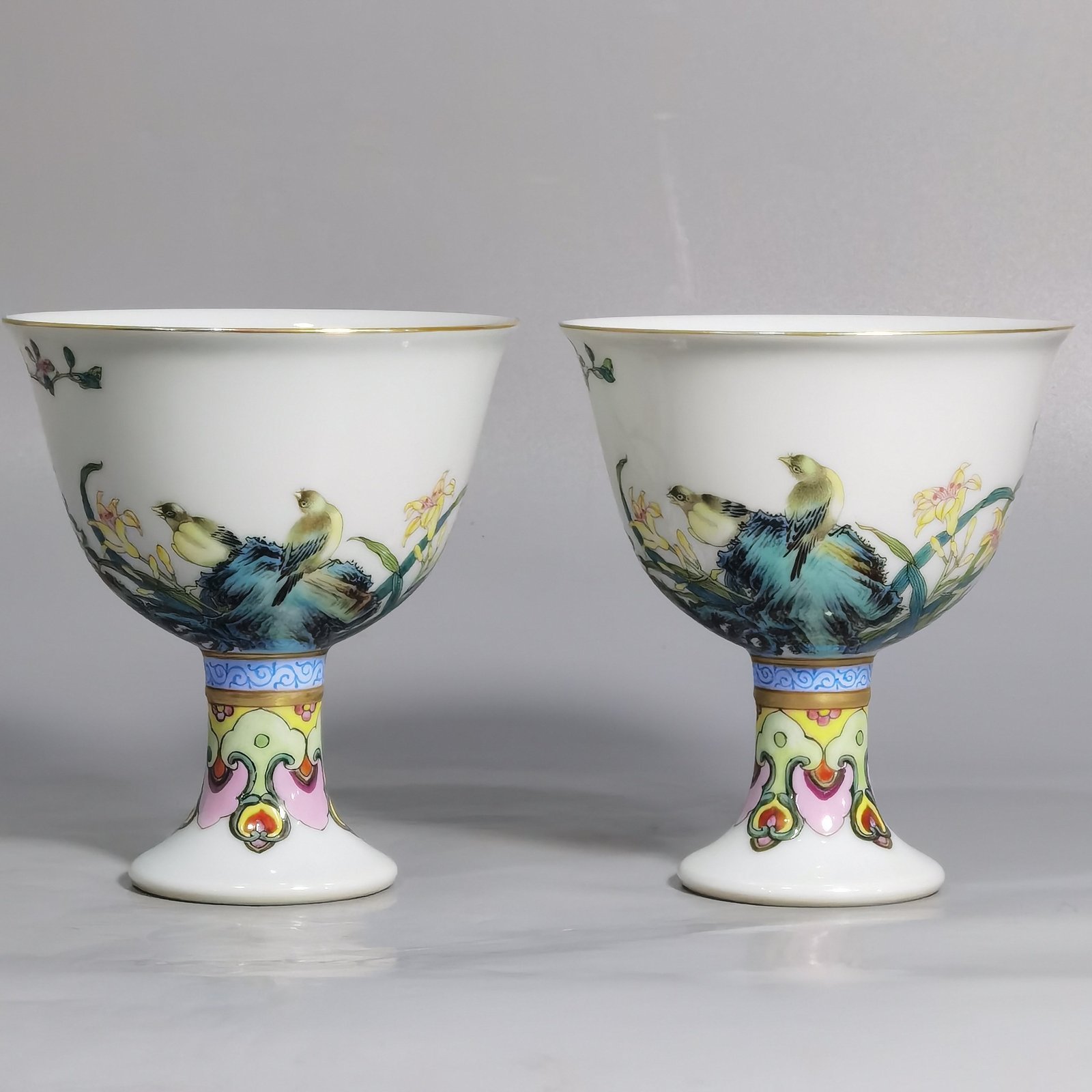 Qing Dynasty Yongzheng Pastel flower bird and pomegranate flower cup