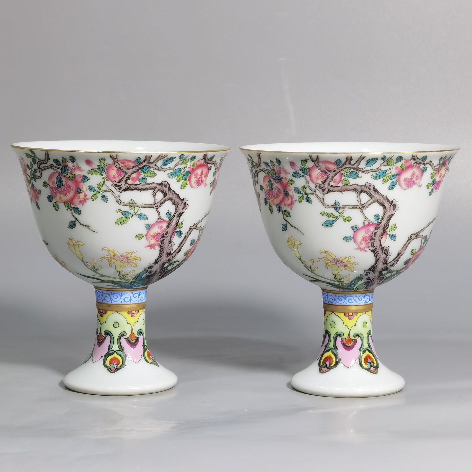 Qing Dynasty Yongzheng Pastel flower bird and pomegranate flower cup
