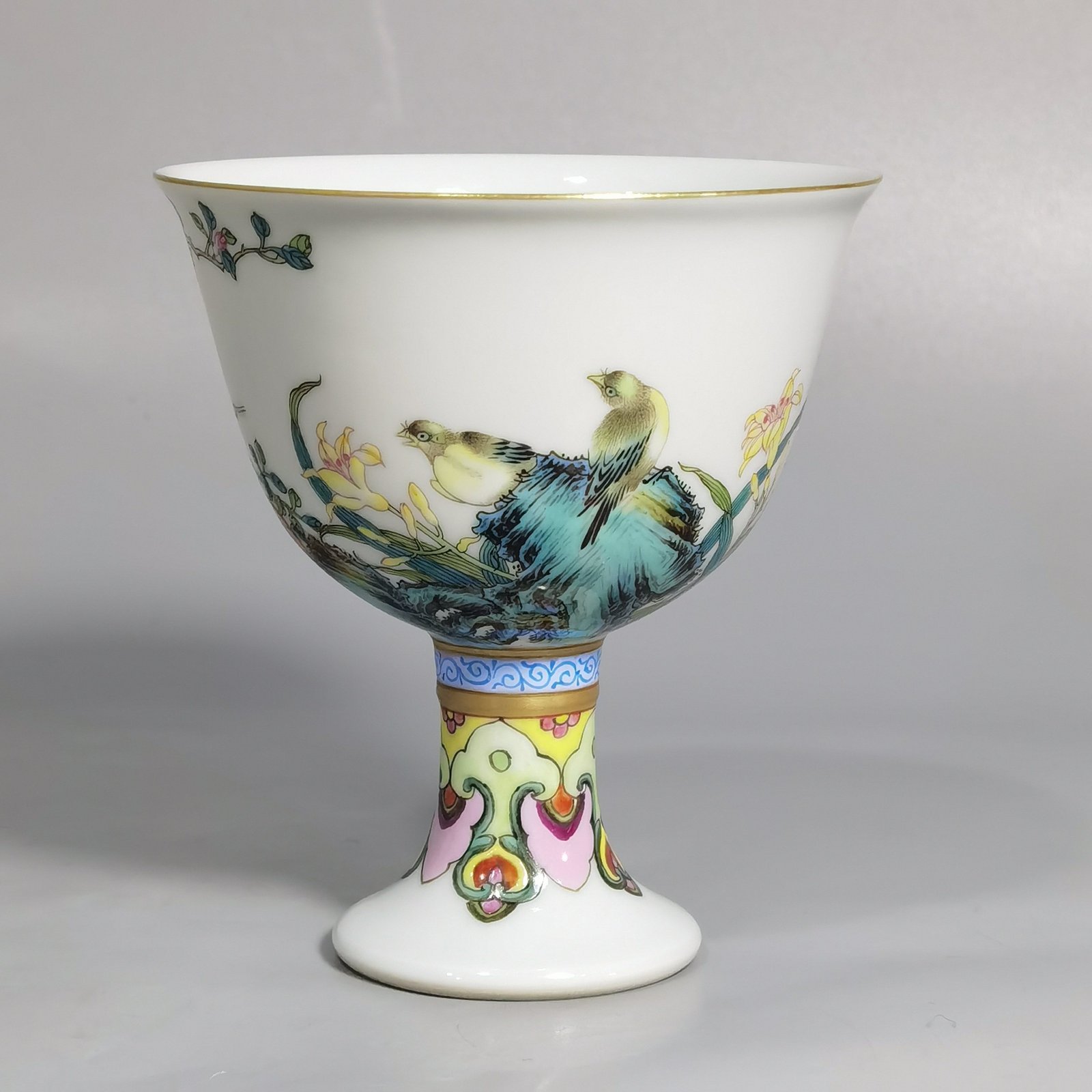 Qing Dynasty Yongzheng Pastel flower bird and pomegranate flower cup