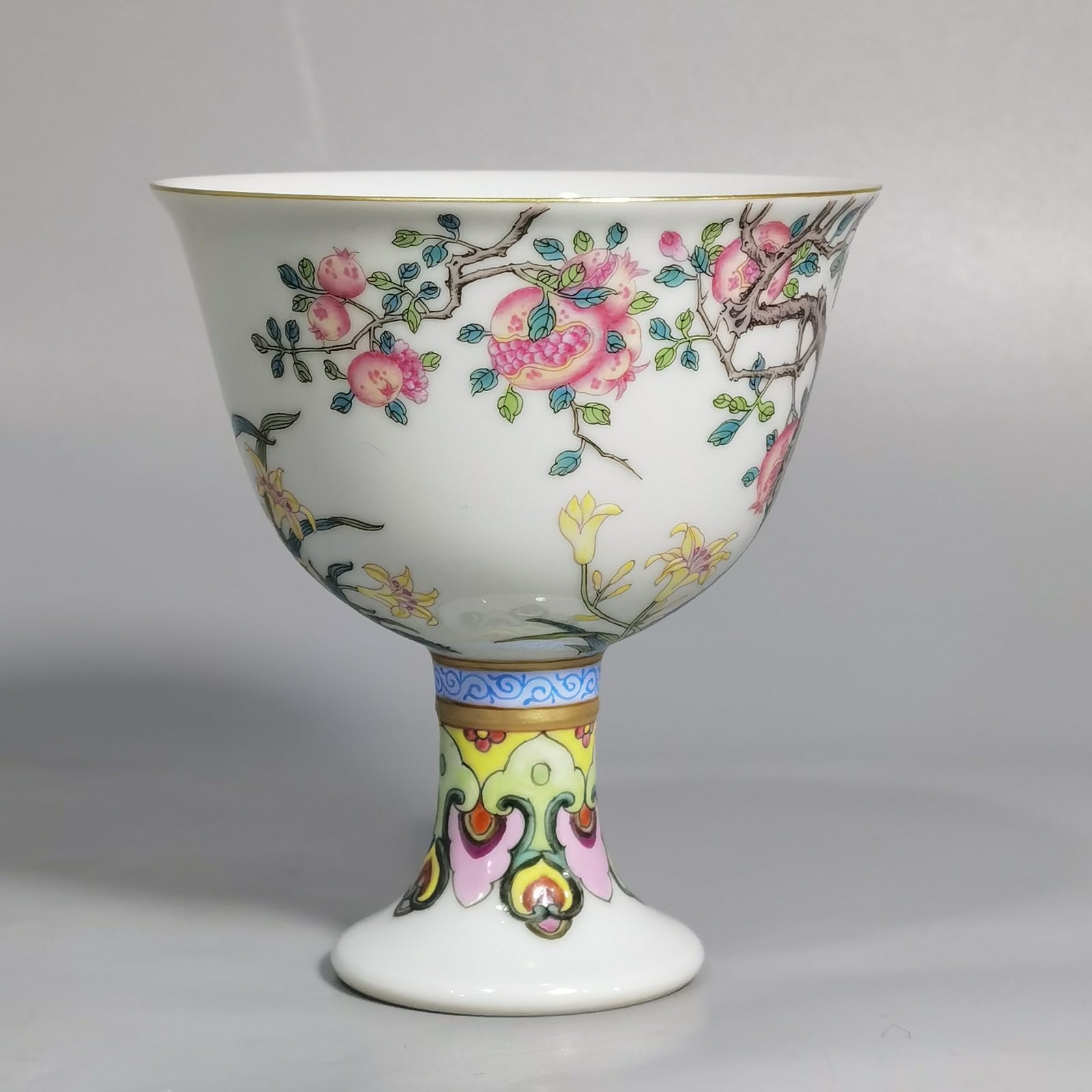 Qing Dynasty Yongzheng Pastel flower bird and pomegranate flower cup
