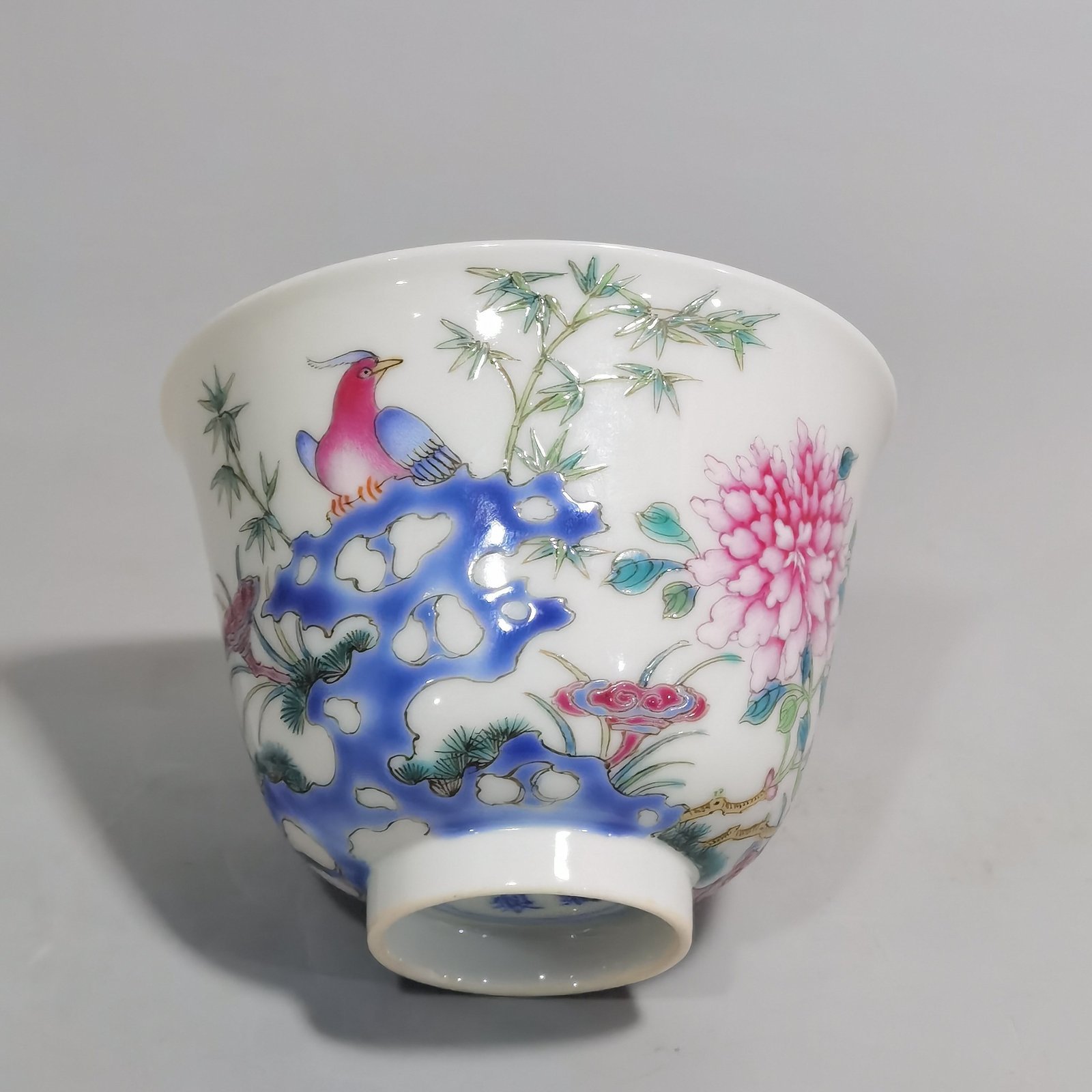 Qing Dynasty Yongzheng A pair of pastel flower and bird cups