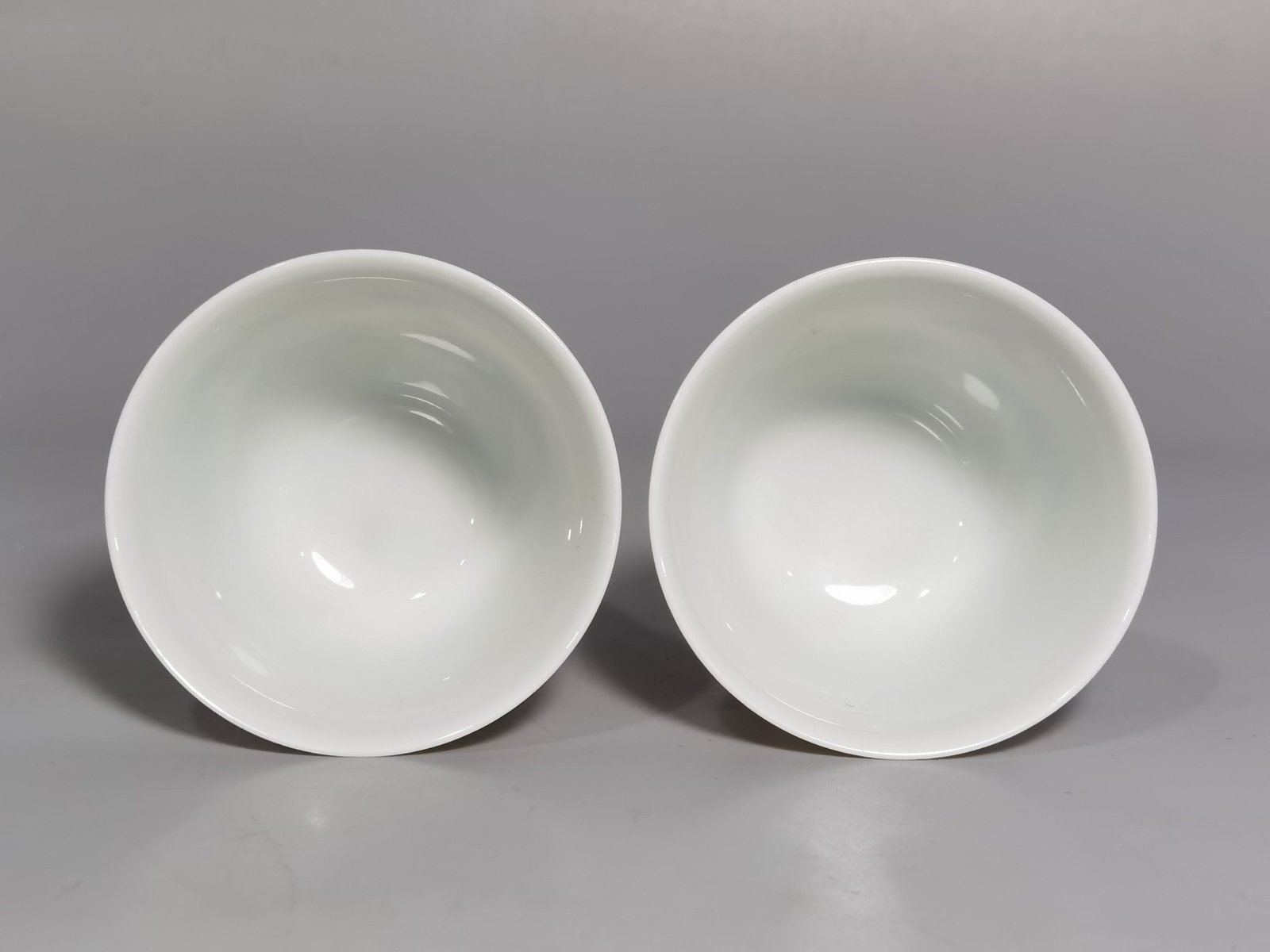 Qing Dynasty Yongzheng Pastel Butterfly and Flower Pattern Cup