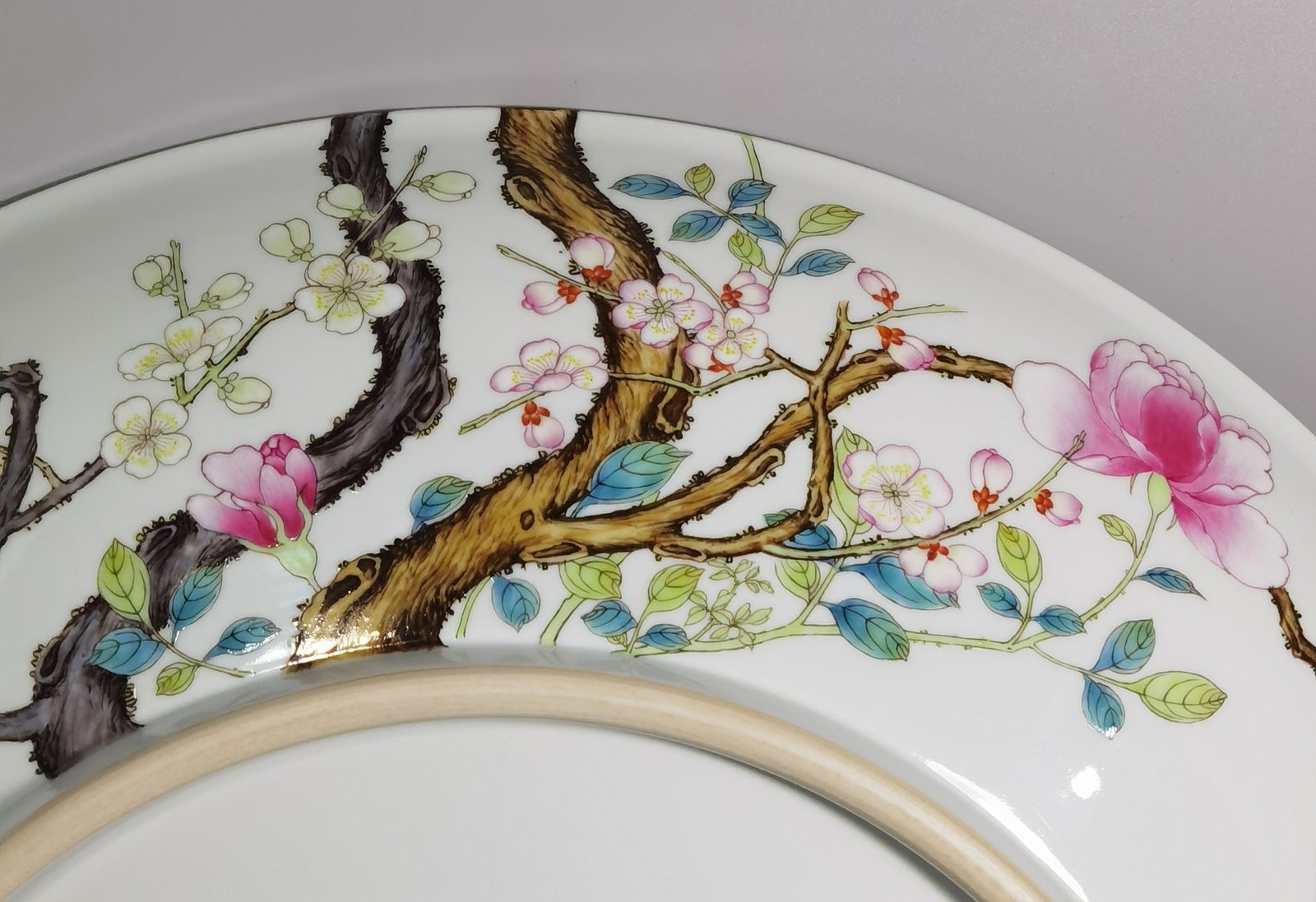 Qing Dynasty Yongzheng a large pastel painting with branches and wealth plate