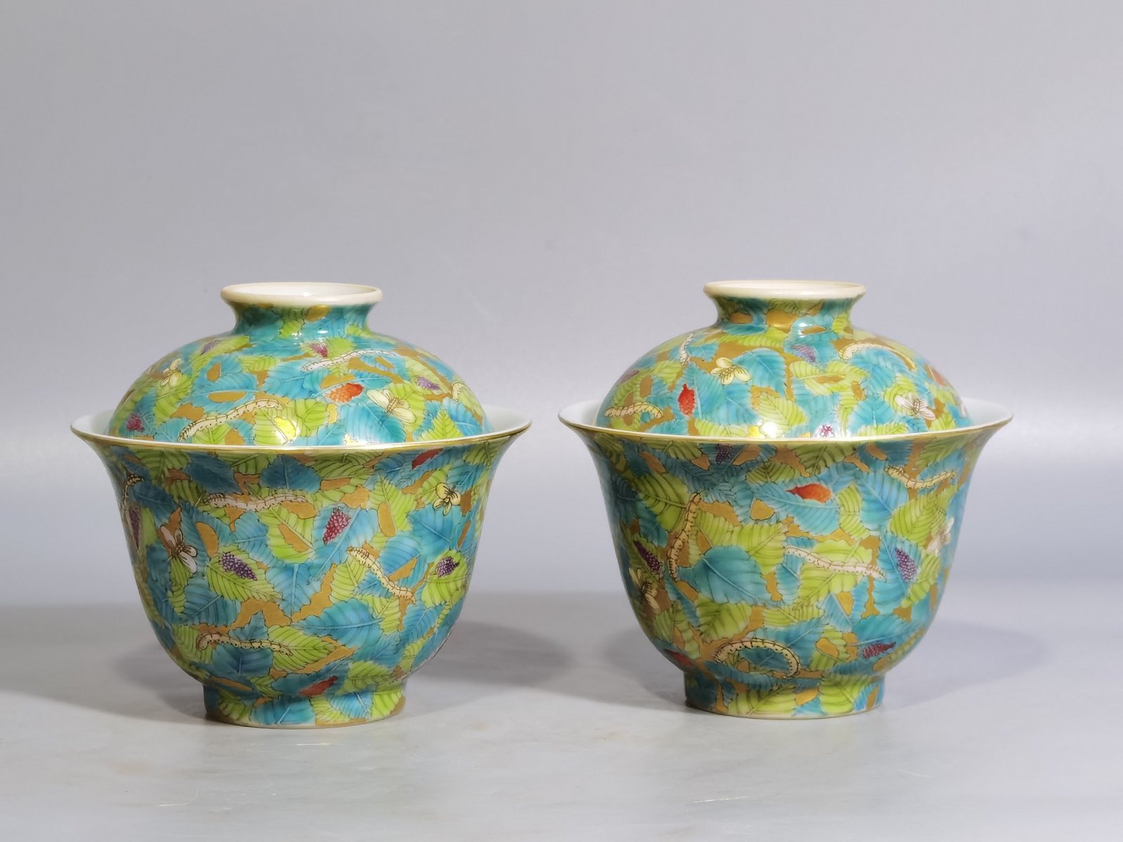 Qing Dynasty Yongzheng a pair of pink and gold spring silkworm bowls