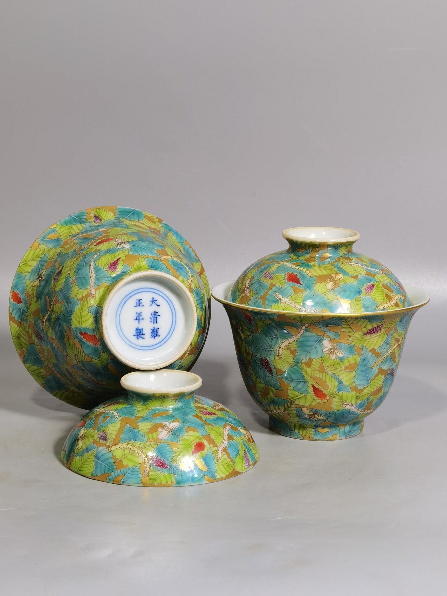Qing Dynasty Yongzheng a pair of pink and gold spring silkworm bowls