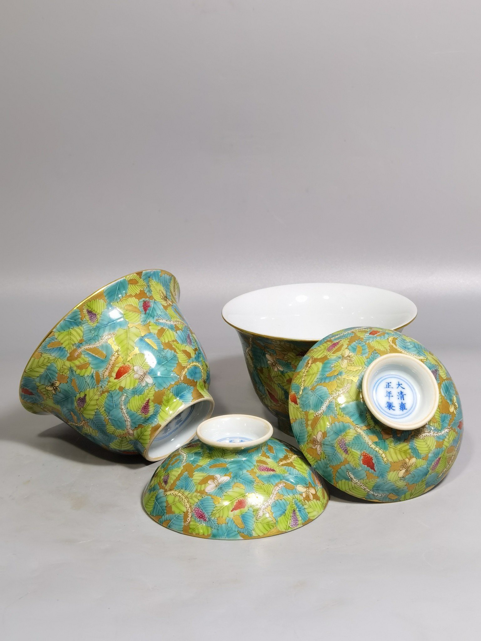 Qing Dynasty Yongzheng a pair of pink and gold spring silkworm bowls