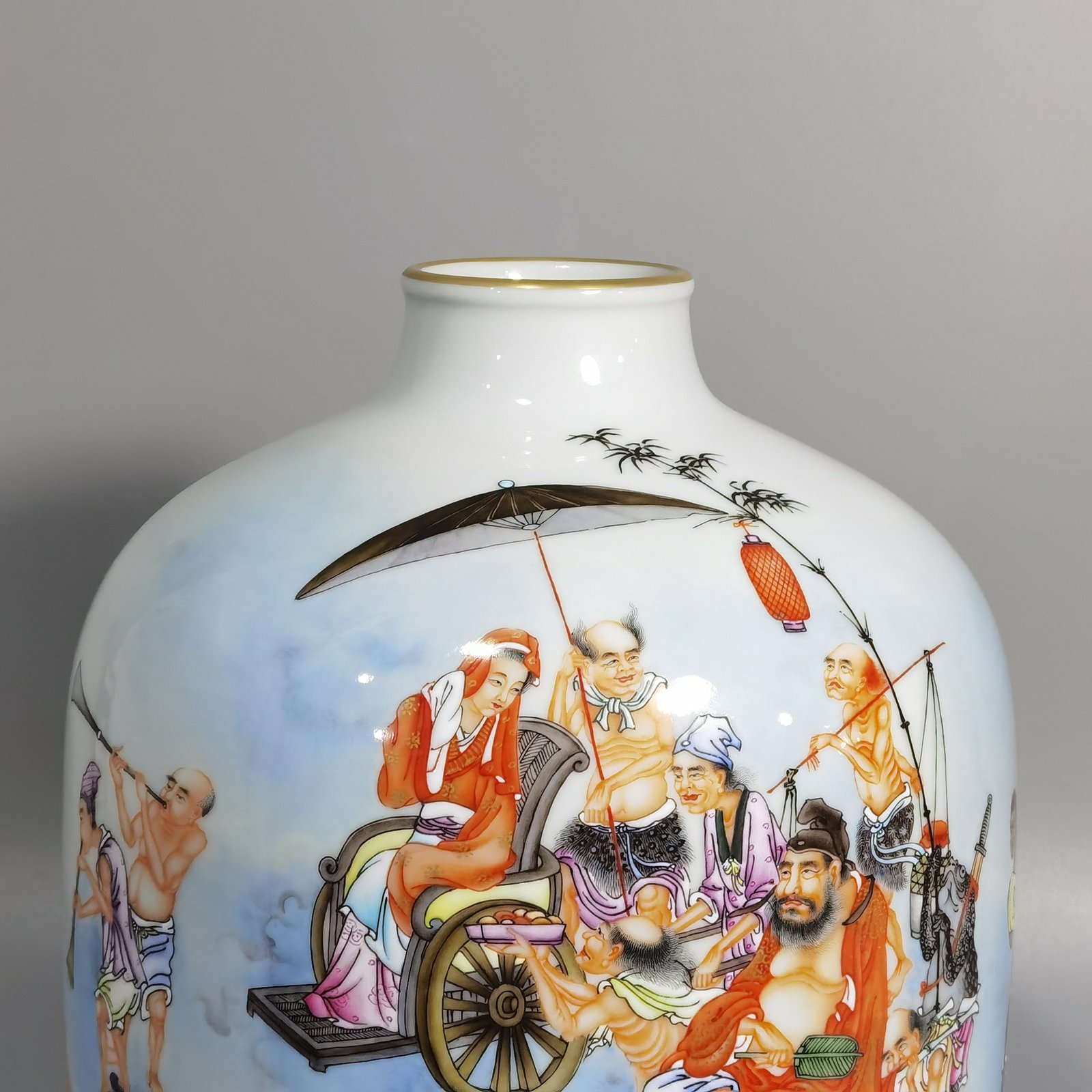 Qing Dynasty Yongzheng Pastel radish vase with poems