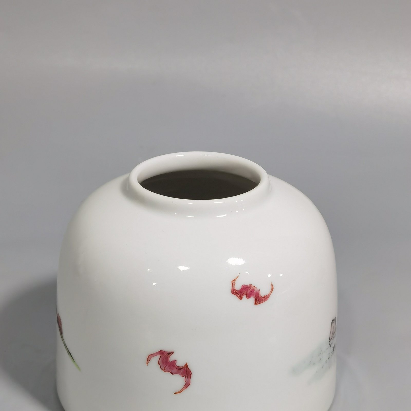 Qing Dynasty Yongzheng famille rose Zhongkui Nafu horseshoe statue