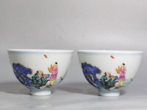 Qing Dynasty Yongzheng Pastel Gaoshi pattern chicken heart cup