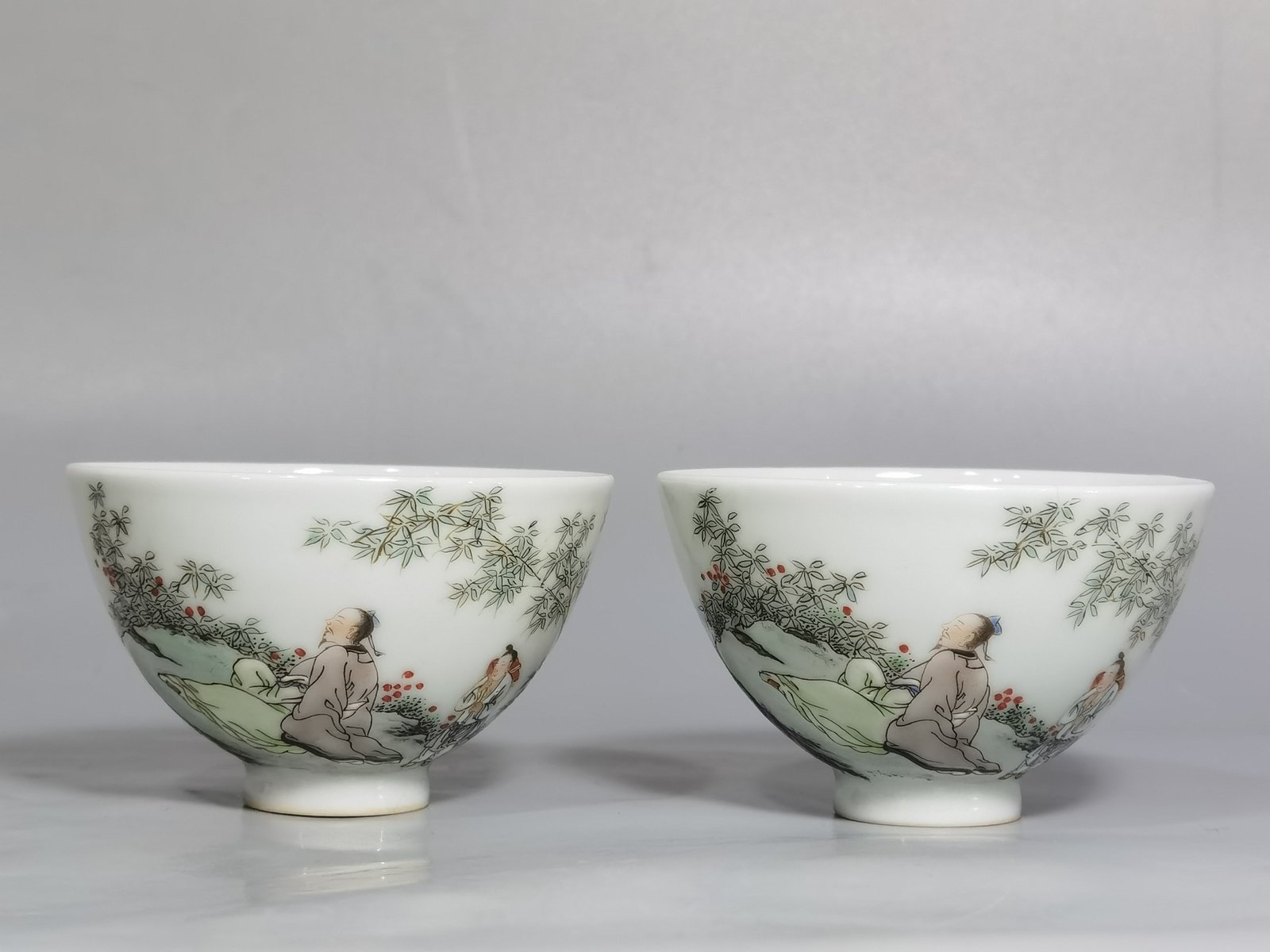 Qing Dynasty Yongzheng a pastel painting of Coats traveling around. Cup