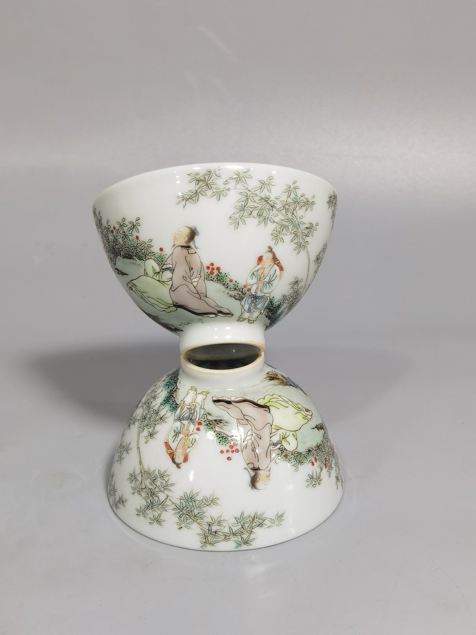 Qing Dynasty Yongzheng a pastel painting of Coats traveling around. Cup