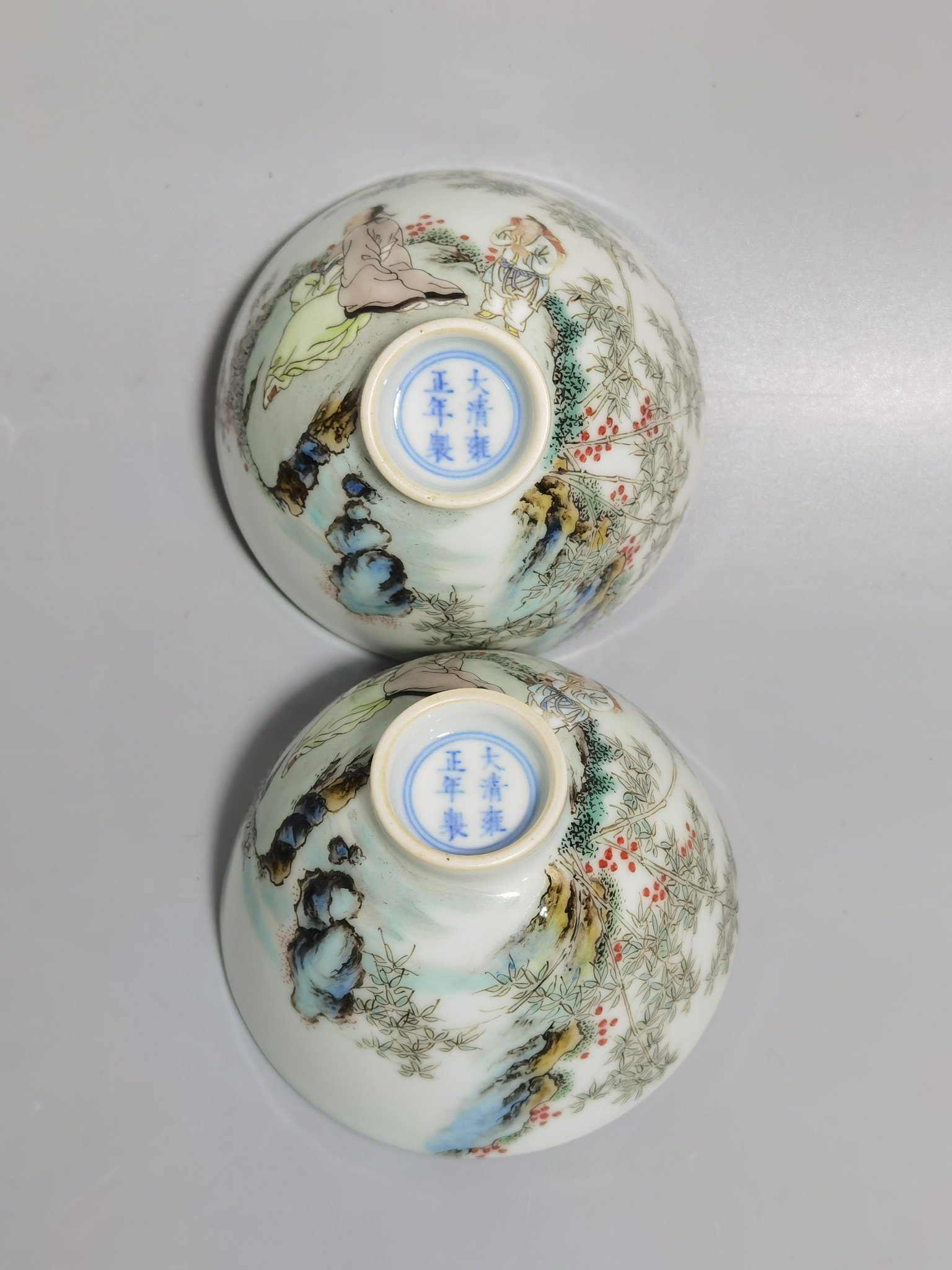 Qing Dynasty Yongzheng a pastel painting of Coats traveling around. Cup