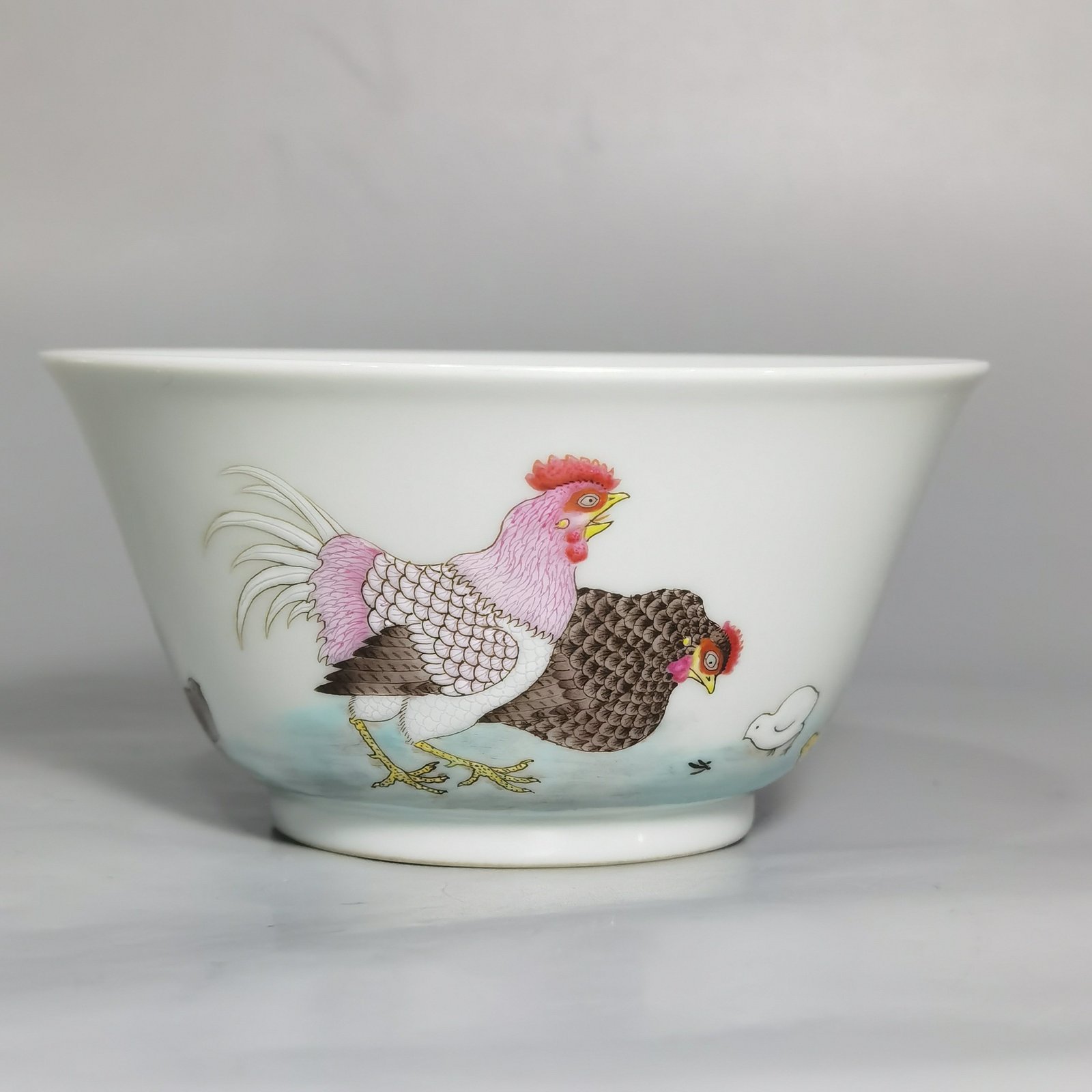 Qing Dynasty Yongzheng A pair of pastel chicken cups