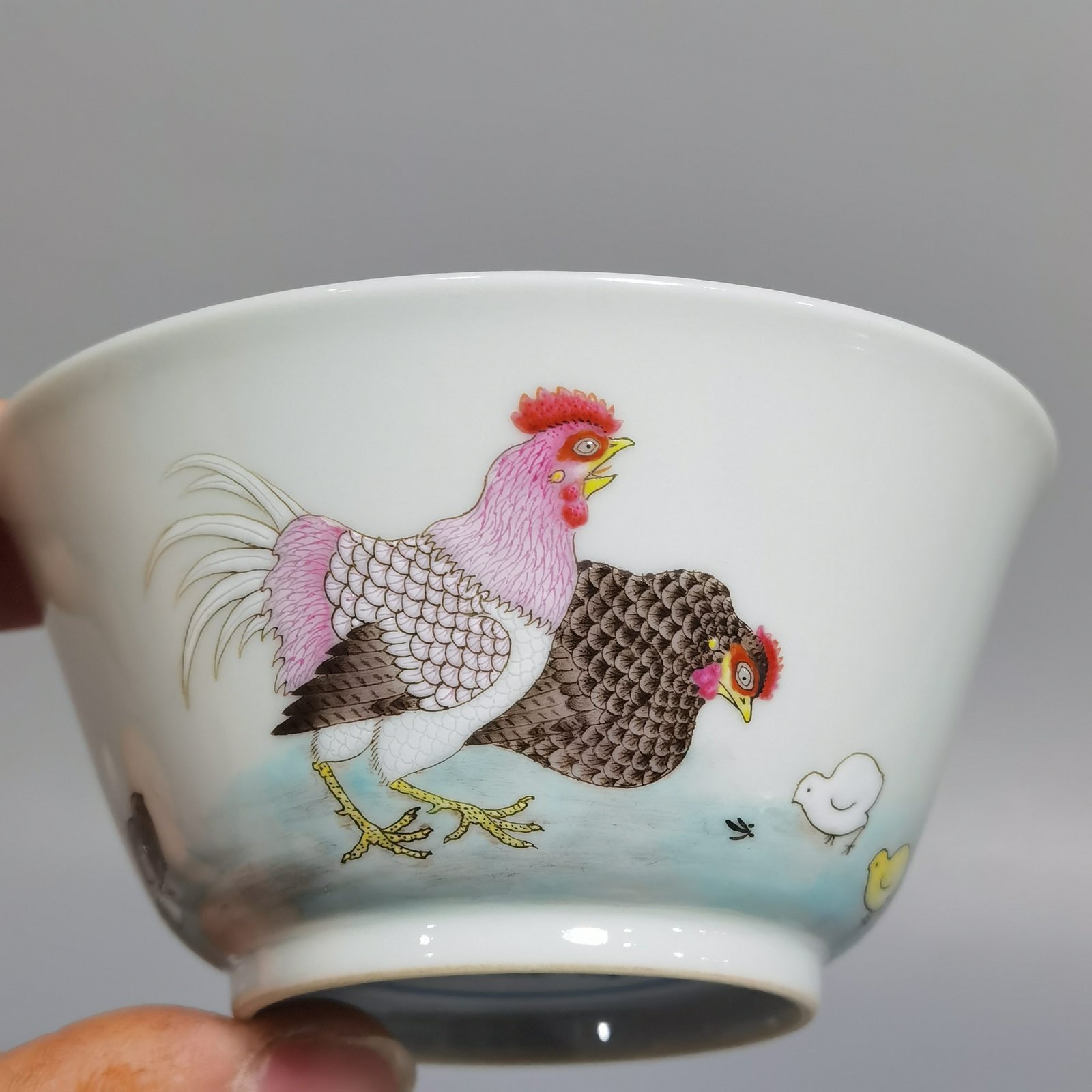 Qing Dynasty Yongzheng A pair of pastel chicken cups