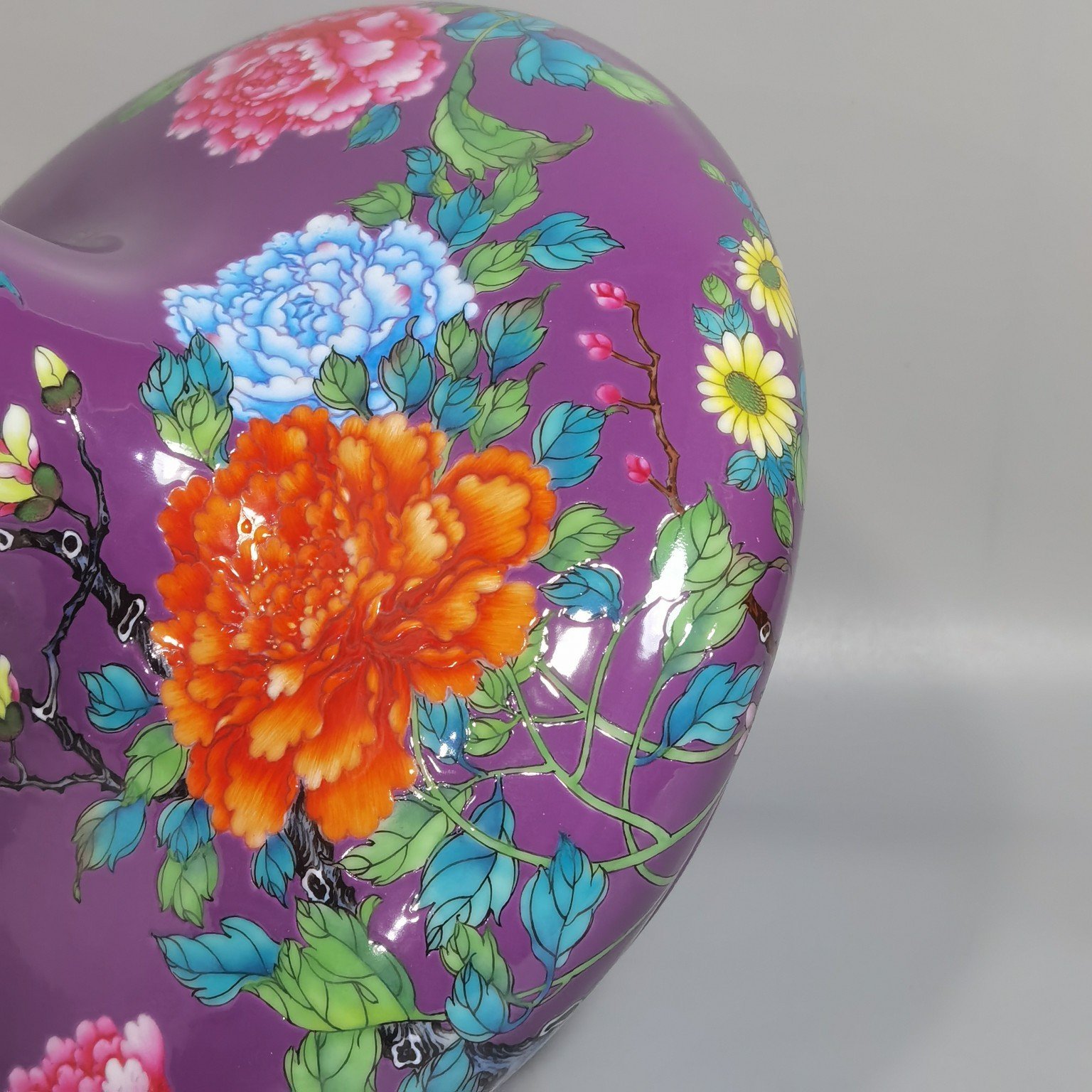 Qing Dynasty Yongzheng purple ground pastel peony flower flat belly vase